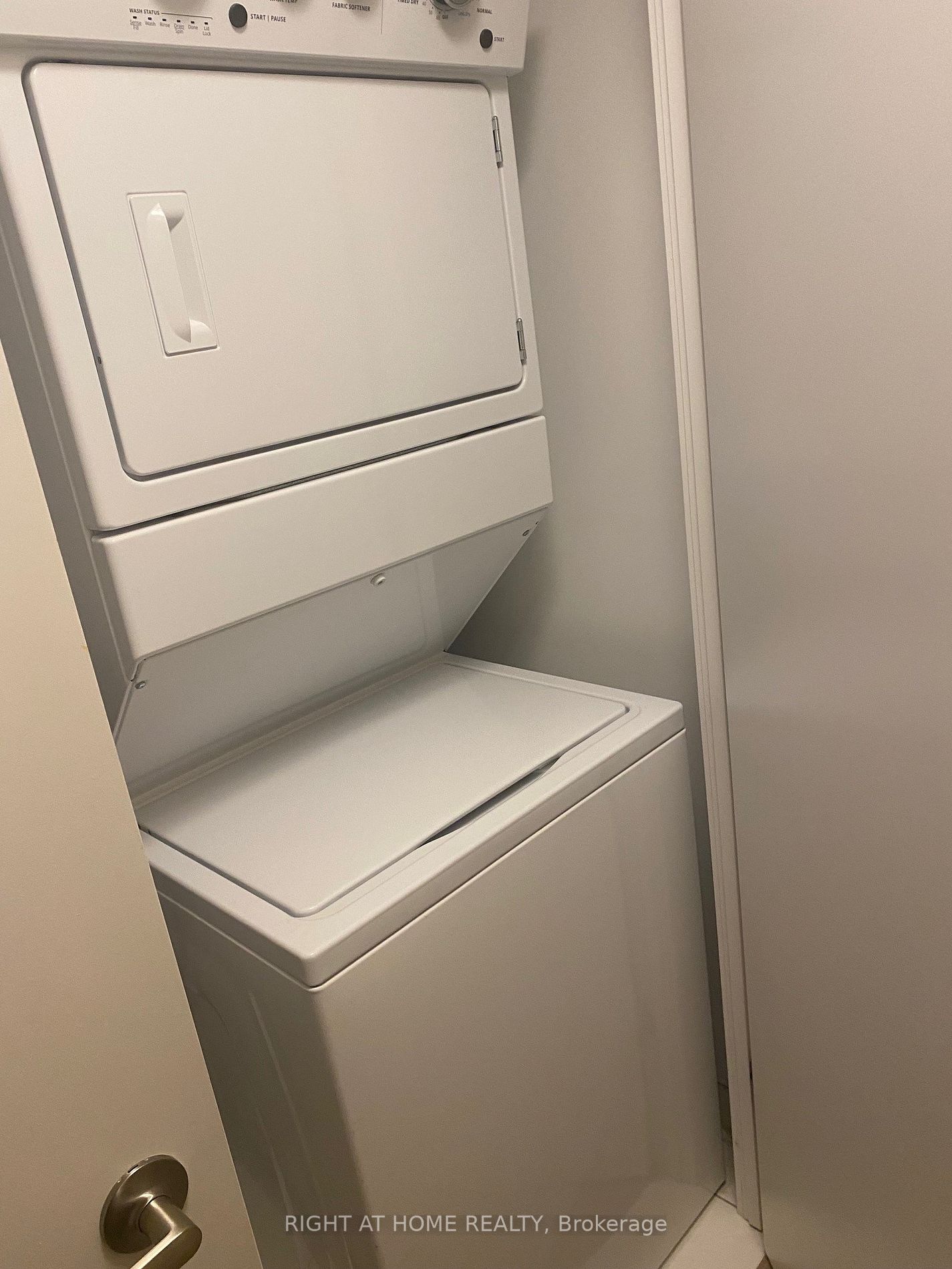5240 Dundas St, #411