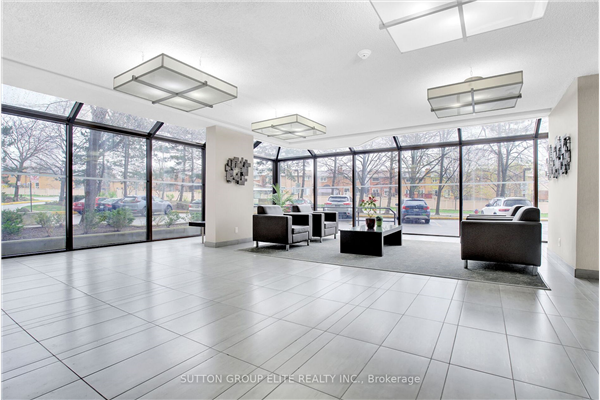 200 Robert Speck Pkwy N, Mississauga