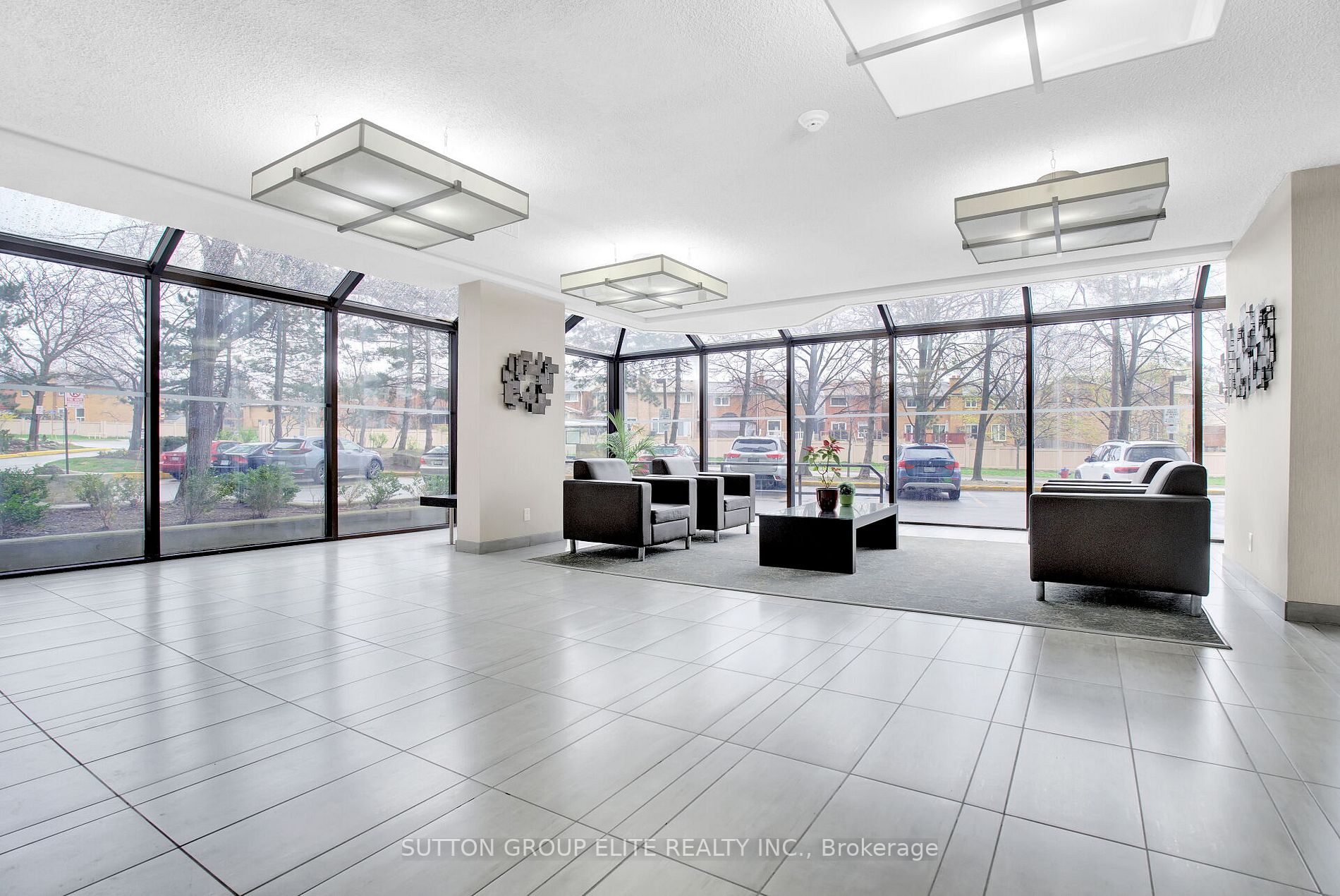 200 Robert Speck Pkwy N, #Ph5