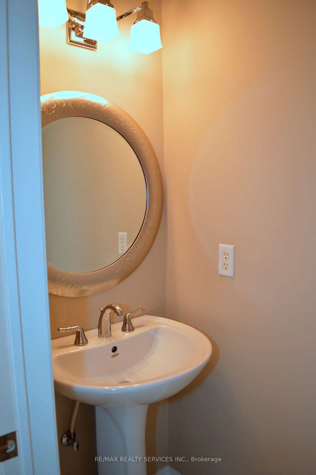 3 Valleybrae Court