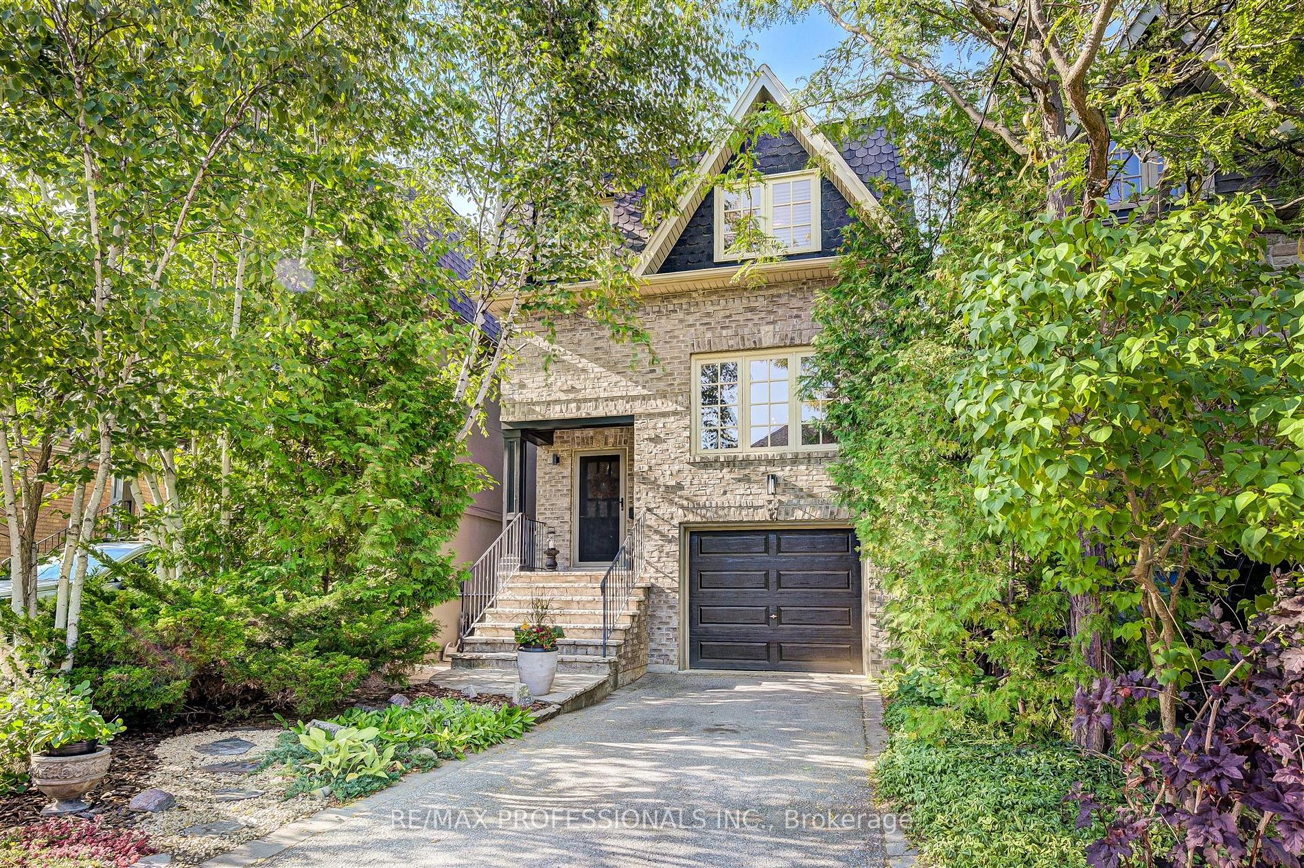 6 Marquis Ave