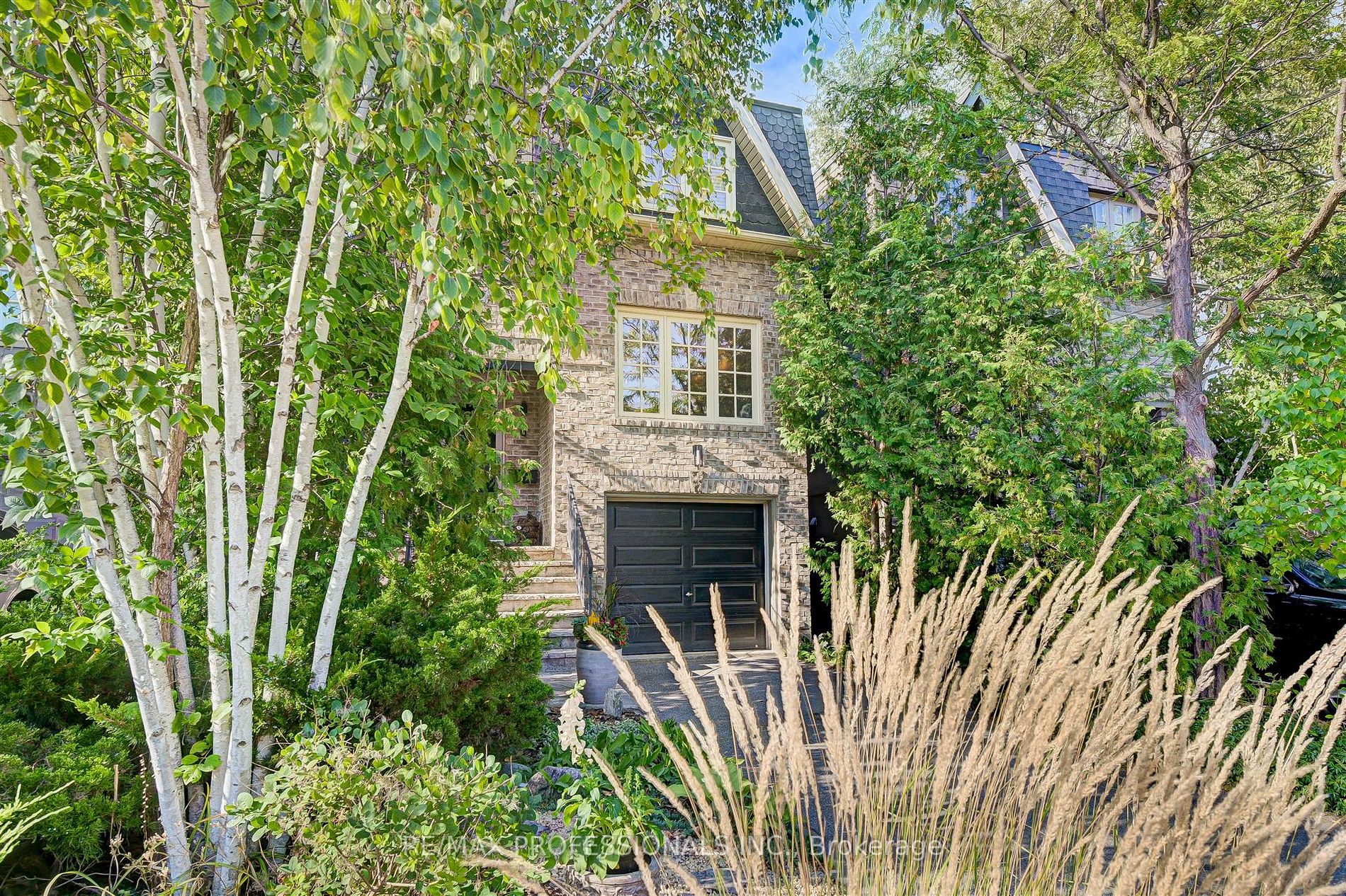 6 Marquis Ave