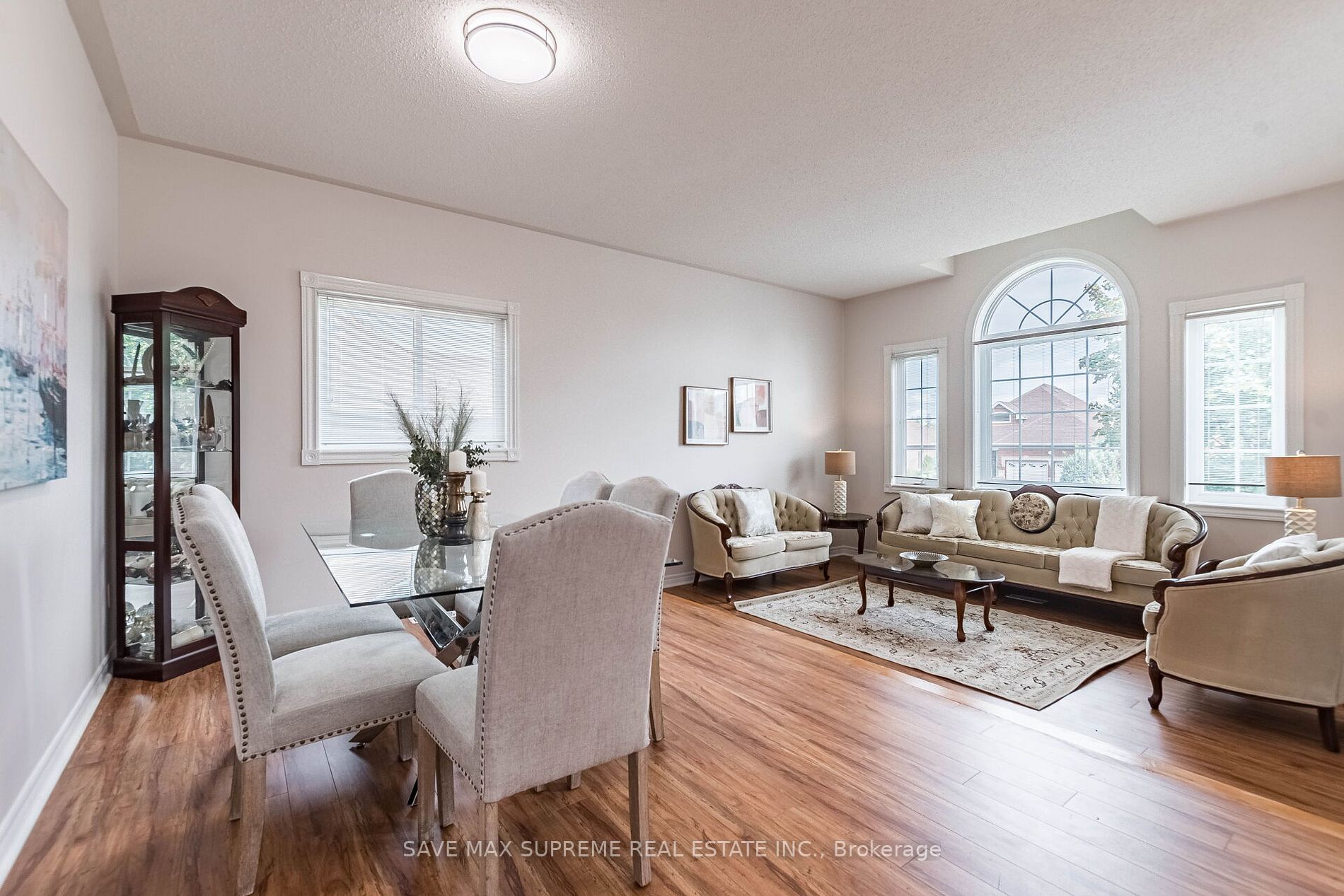 10 Kirkwood Crescent