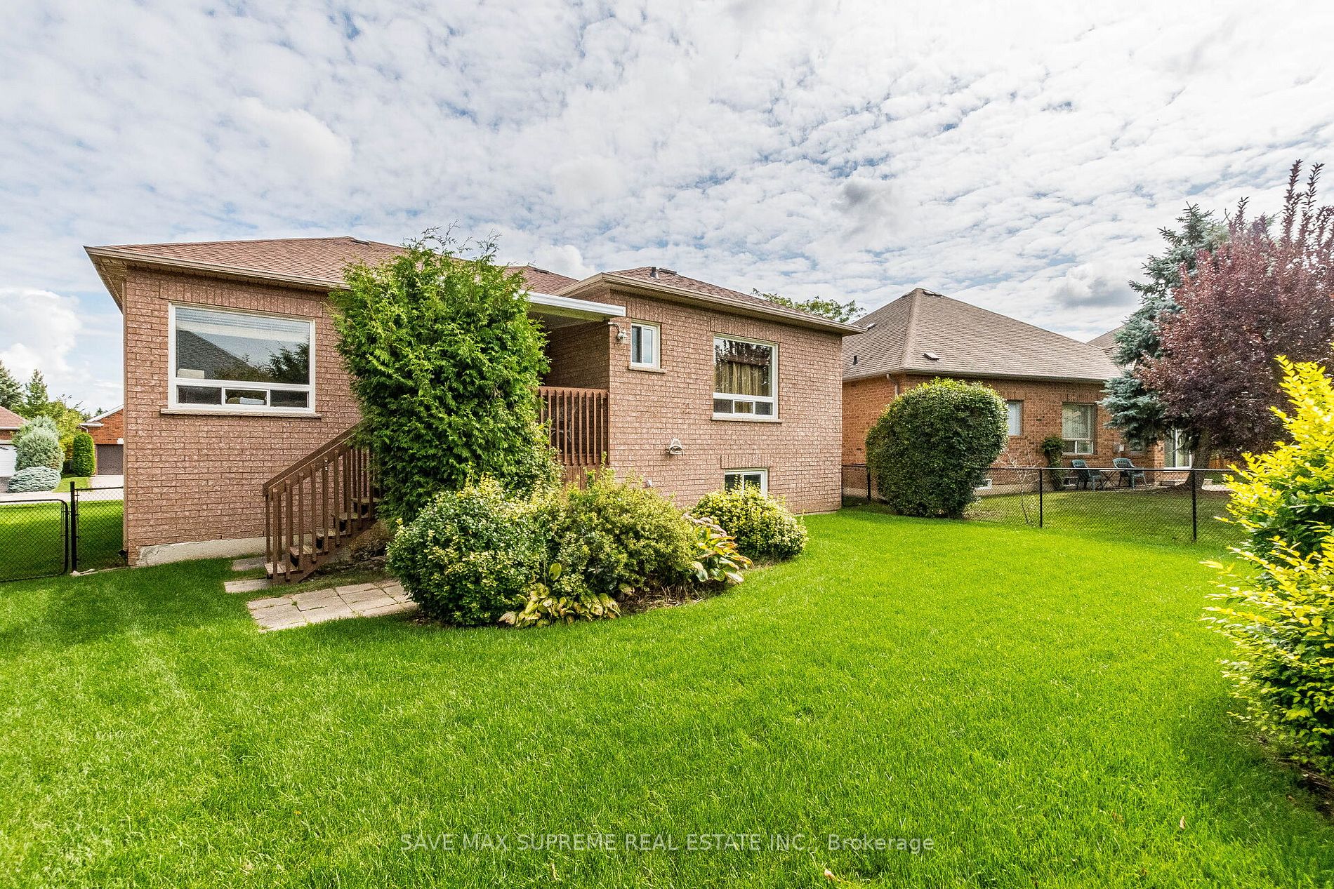 10 Kirkwood Crescent