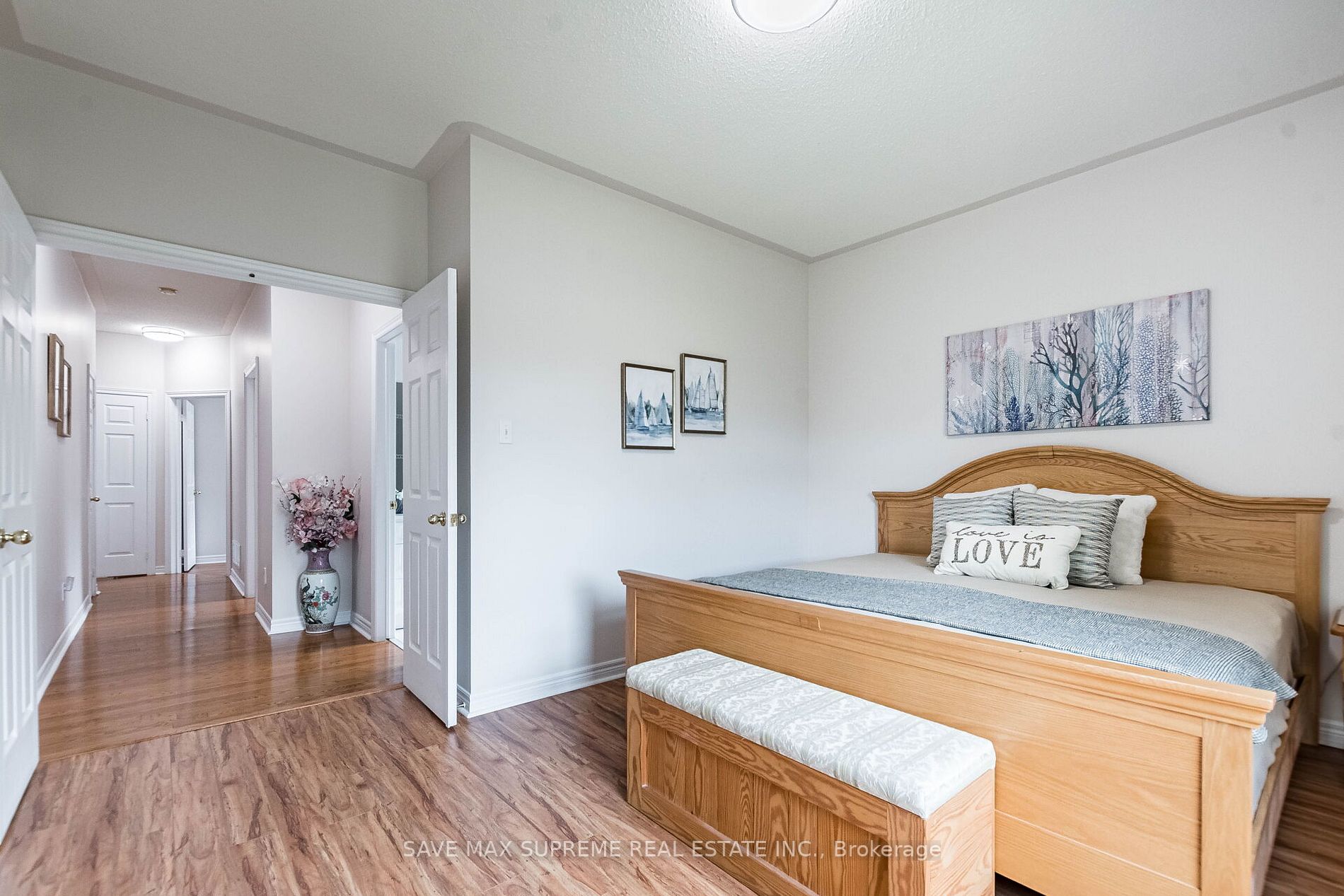 10 Kirkwood Crescent
