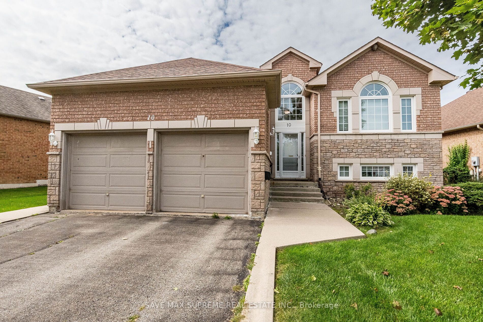 10 Kirkwood Cres