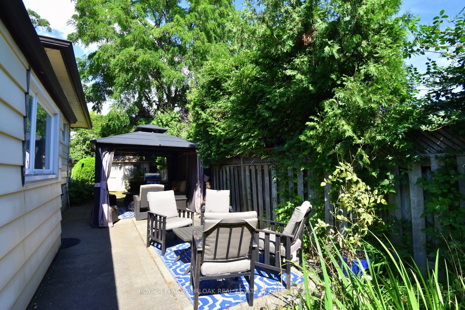 581 Braemore Rd