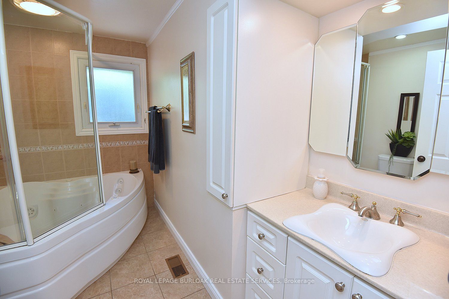 581 Braemore Rd