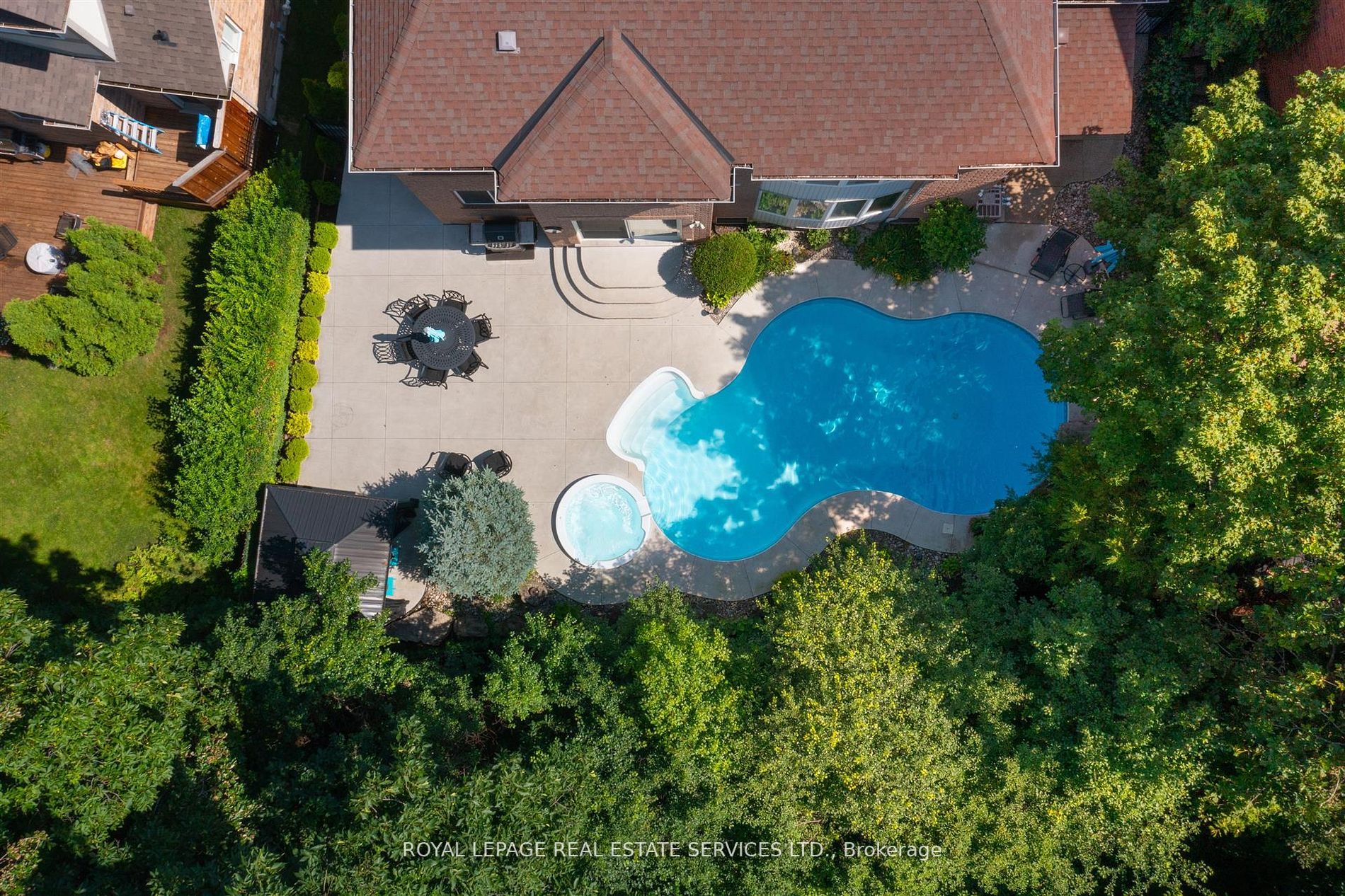 2180 Bloomfield Dr