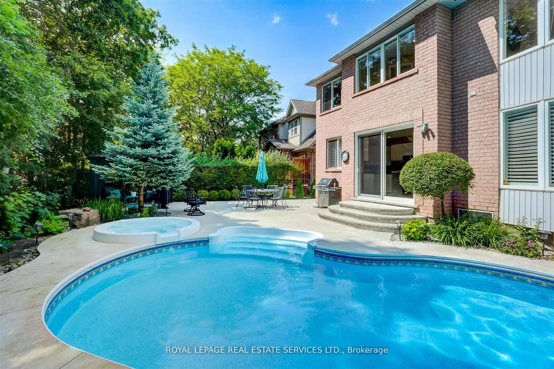 2180 Bloomfield Dr