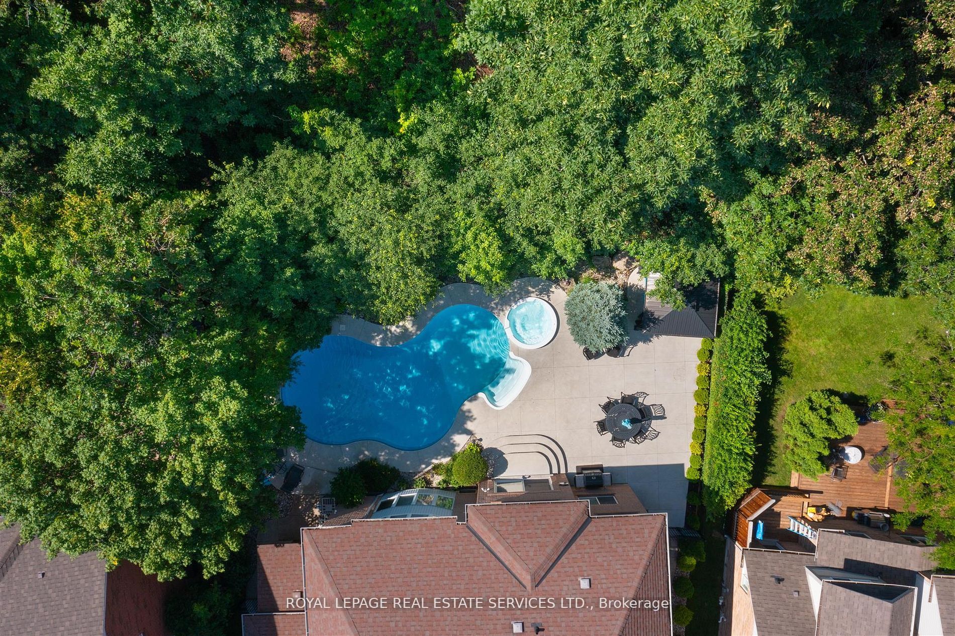 2180 Bloomfield Dr