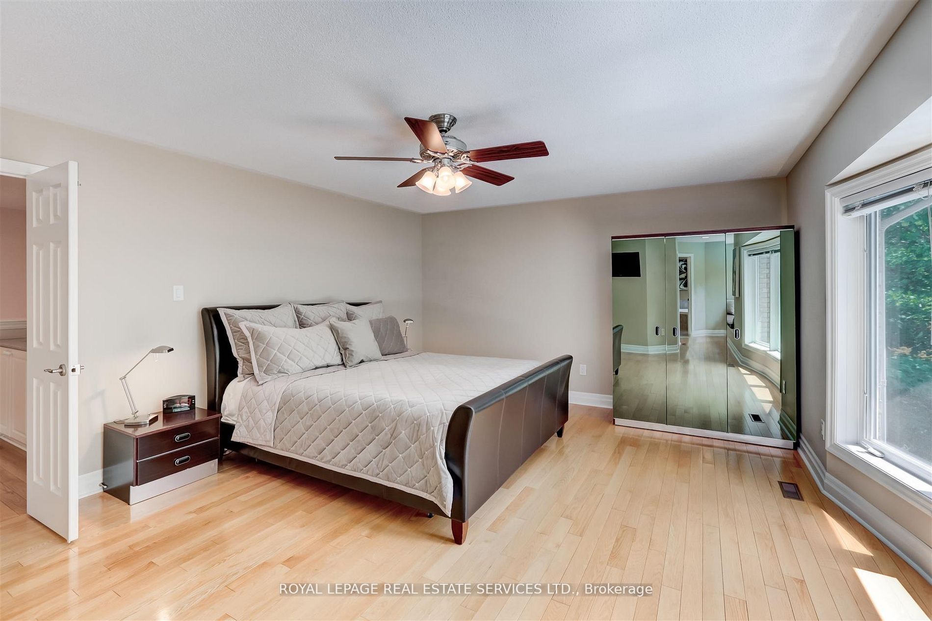 2180 Bloomfield Dr