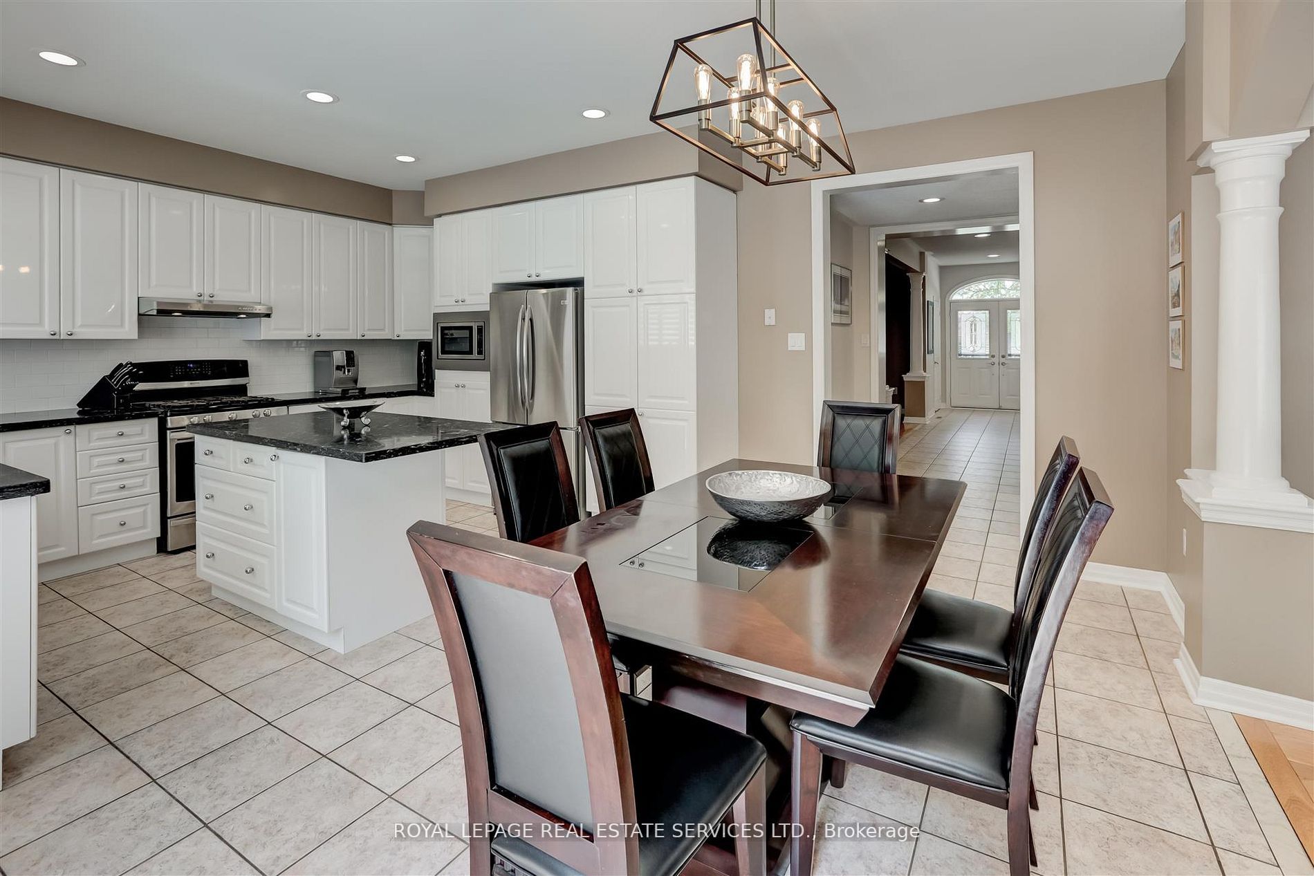 2180 Bloomfield Dr