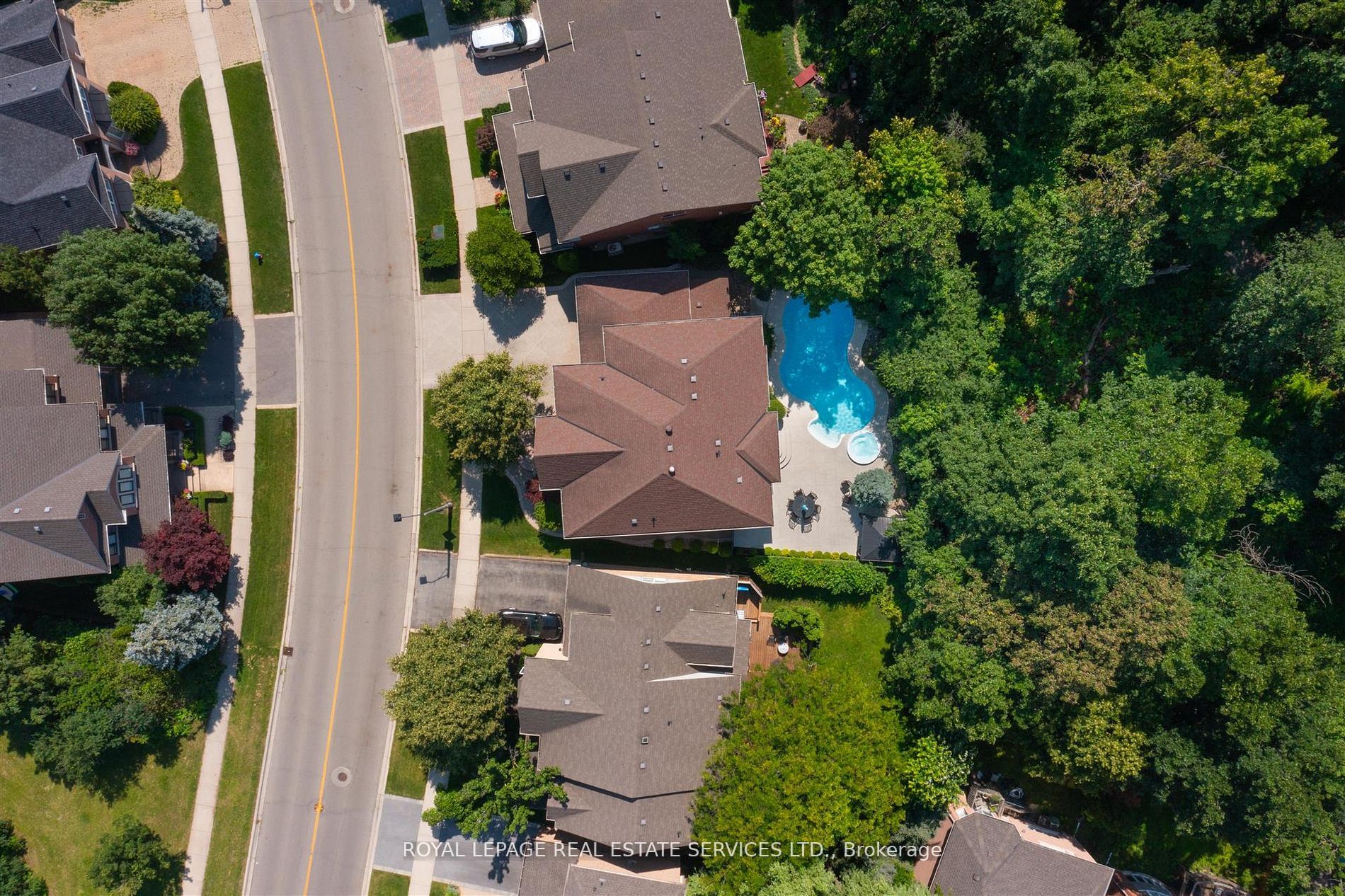 2180 Bloomfield Dr