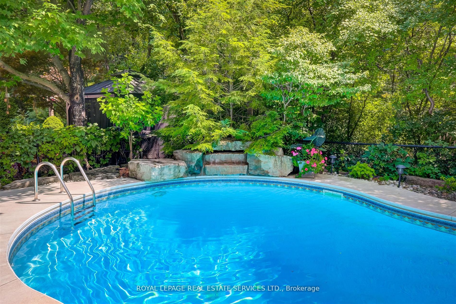 2180 Bloomfield Dr