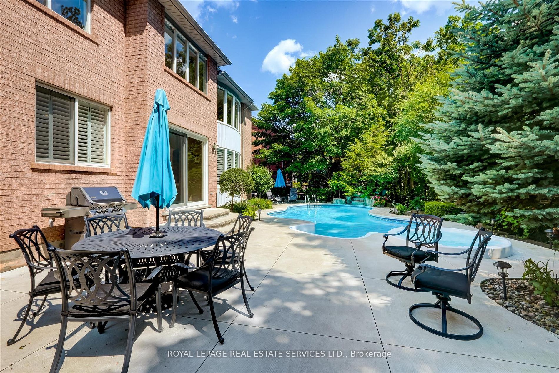 2180 Bloomfield Dr