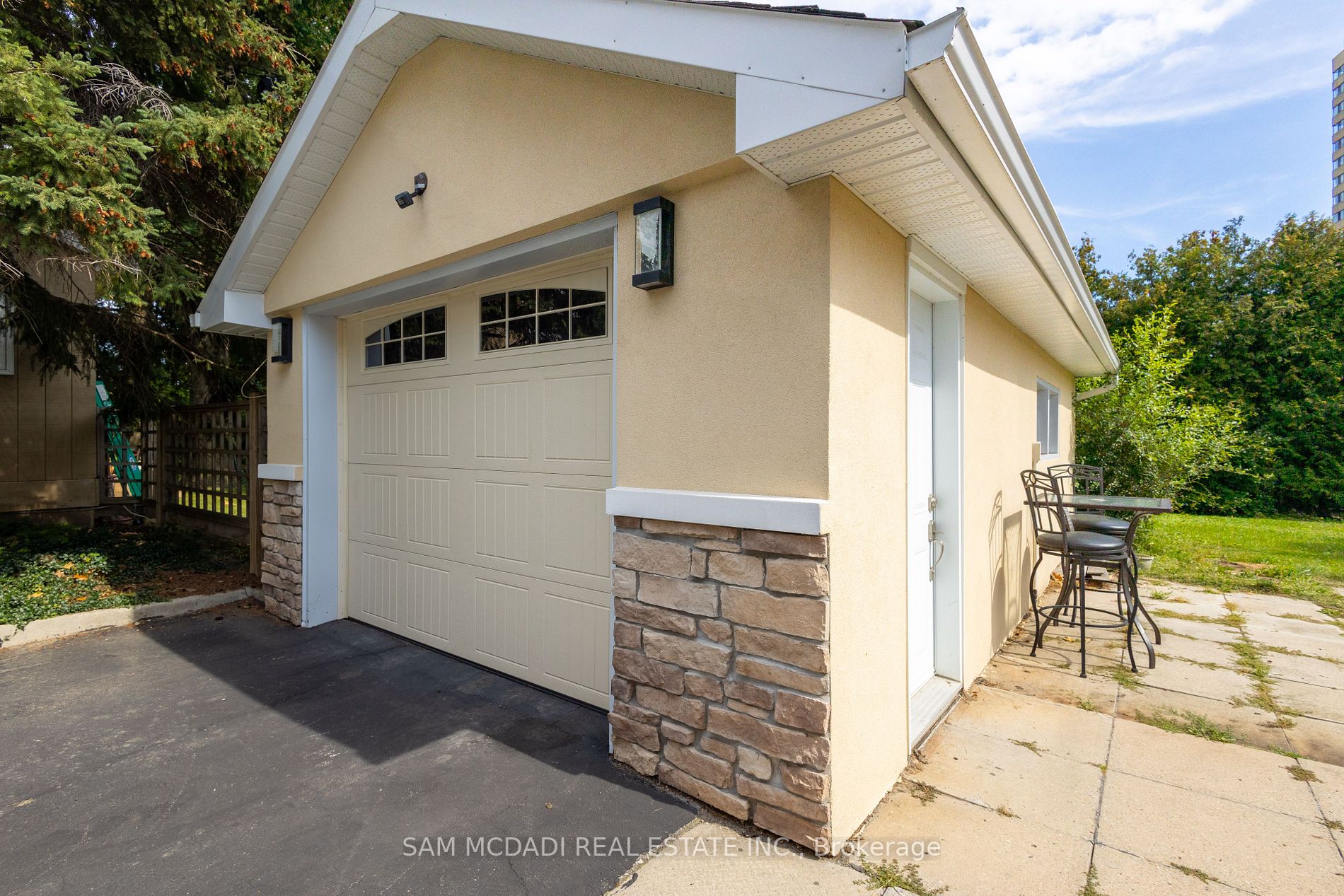 2014 Balsam Avenue