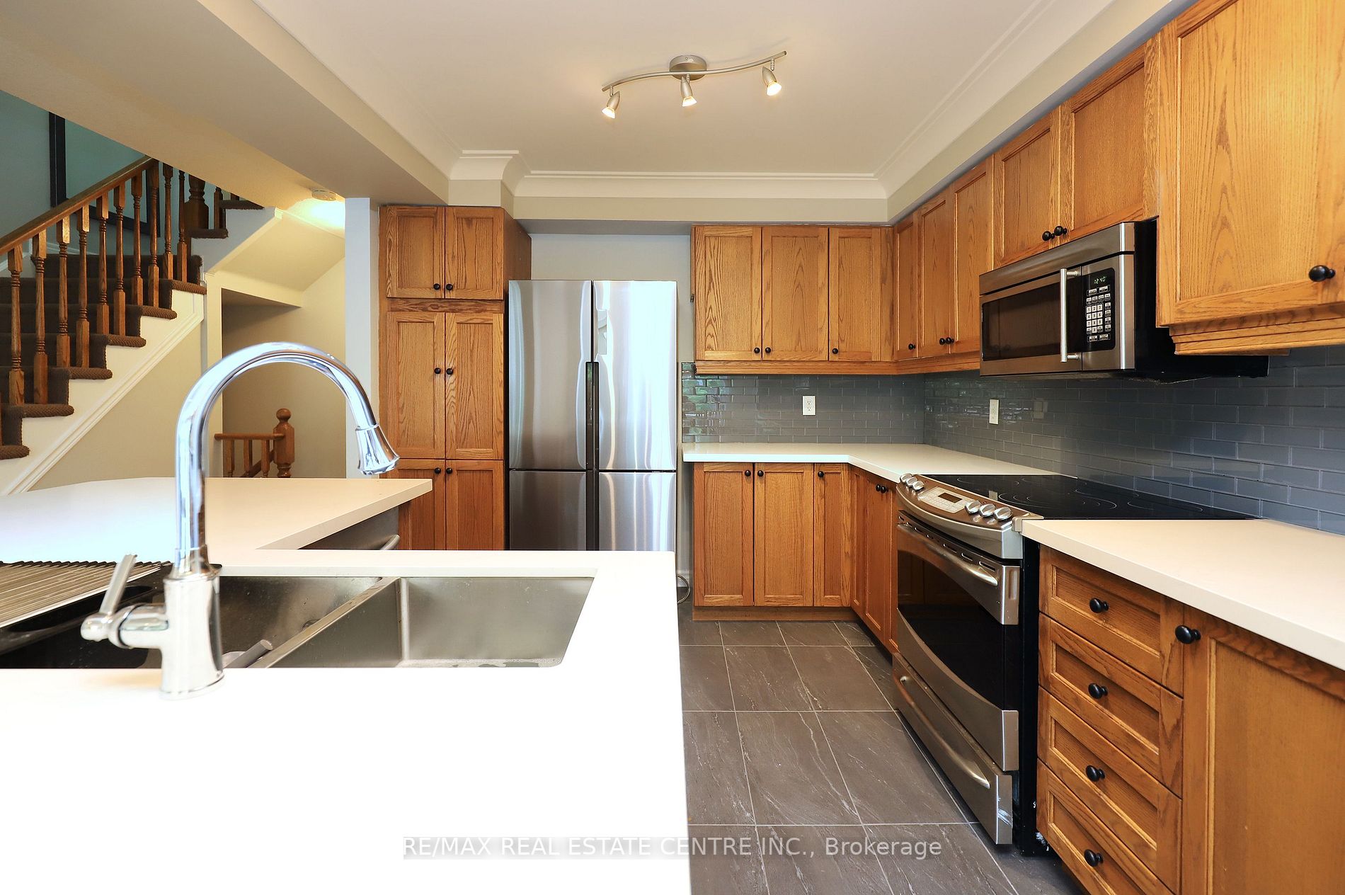 130 Robert St, #26