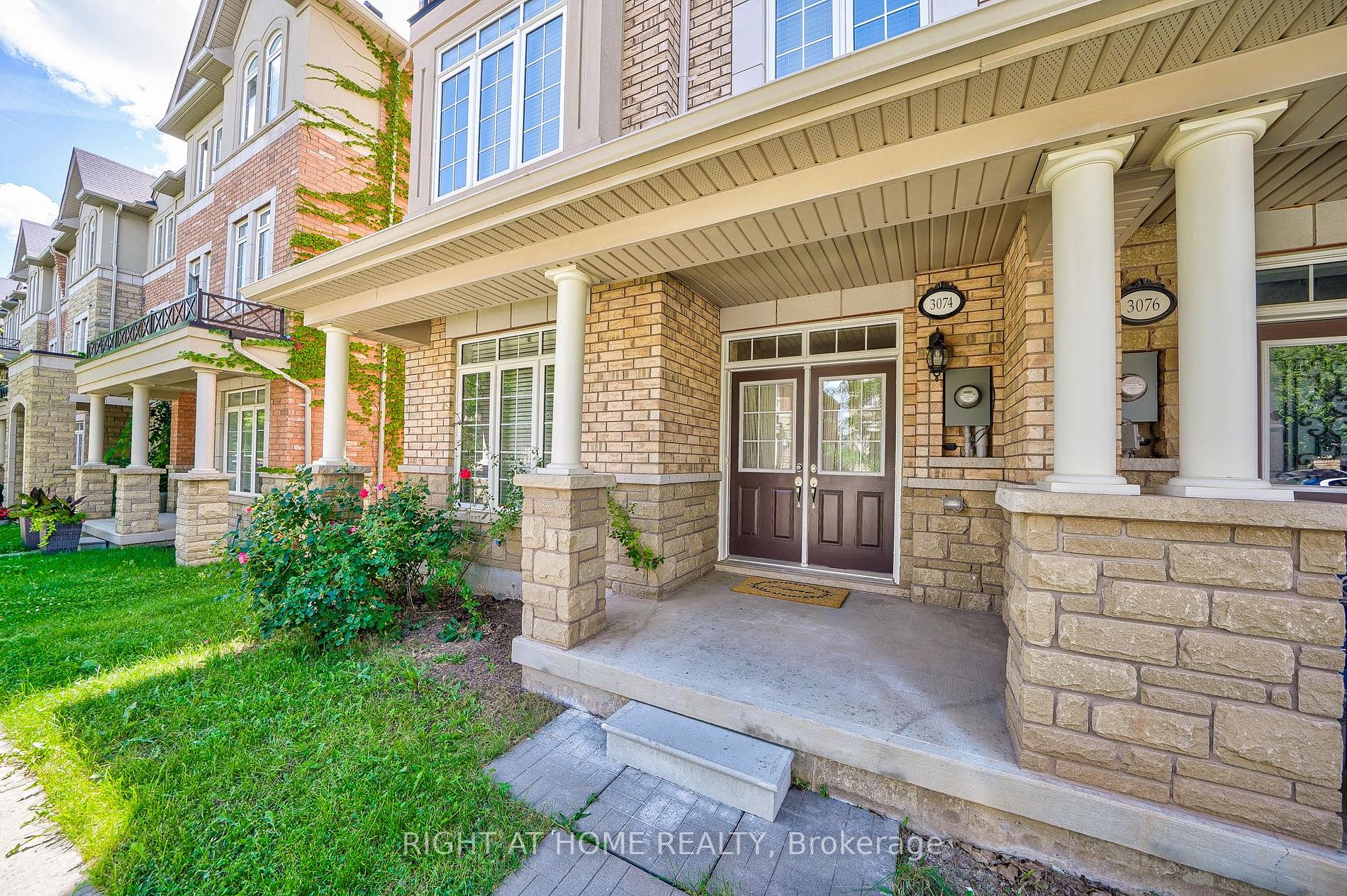 3074 Eberly Woods Dr