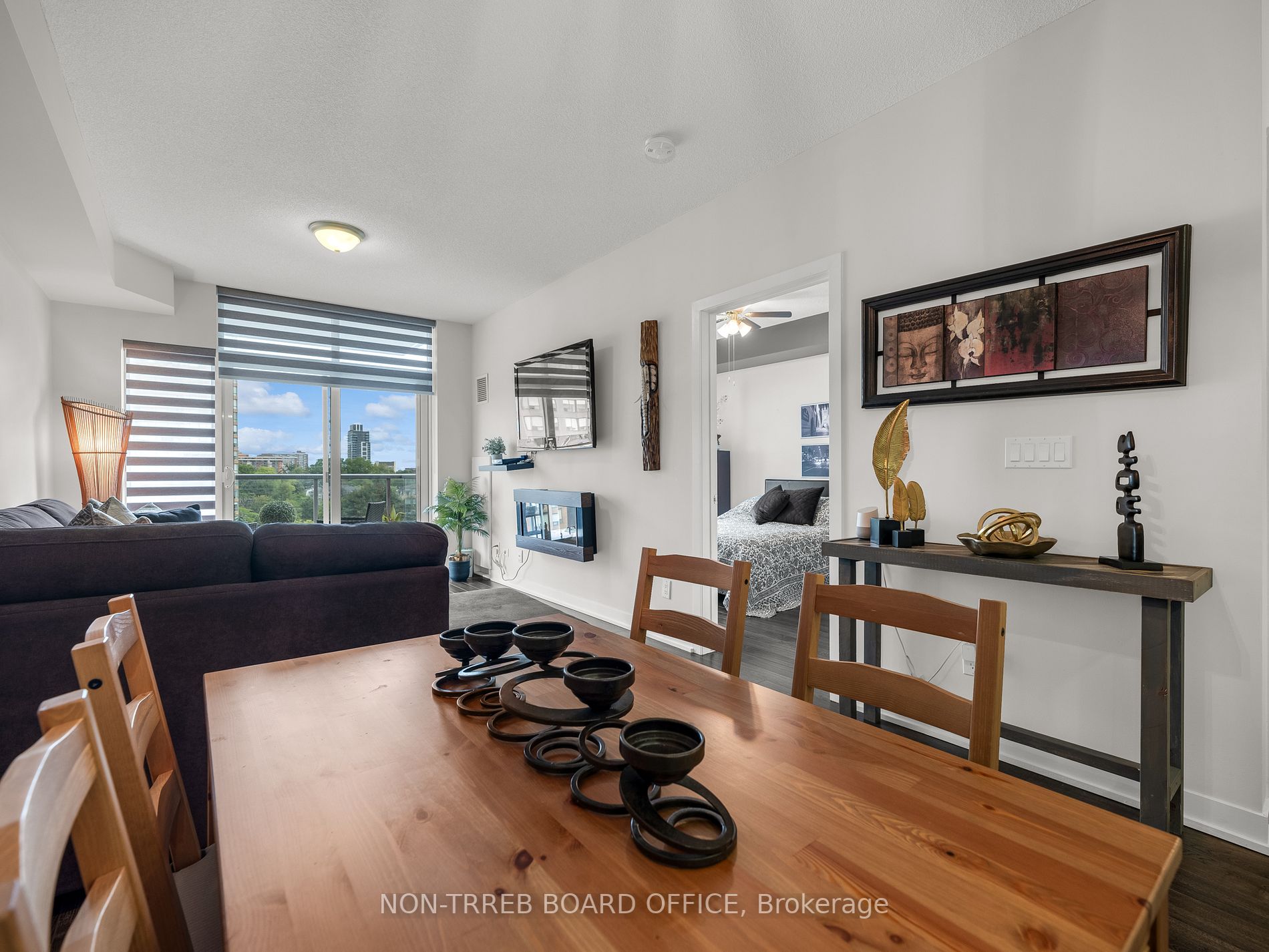 551 Maple Ave, #615