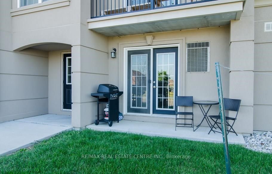 1370 Main St E, #103