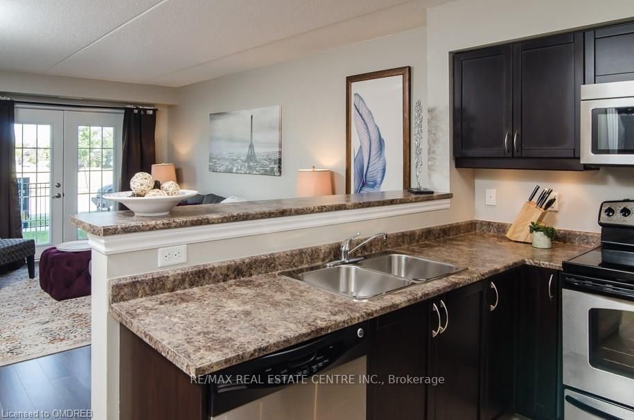 1370 Main St E, #103
