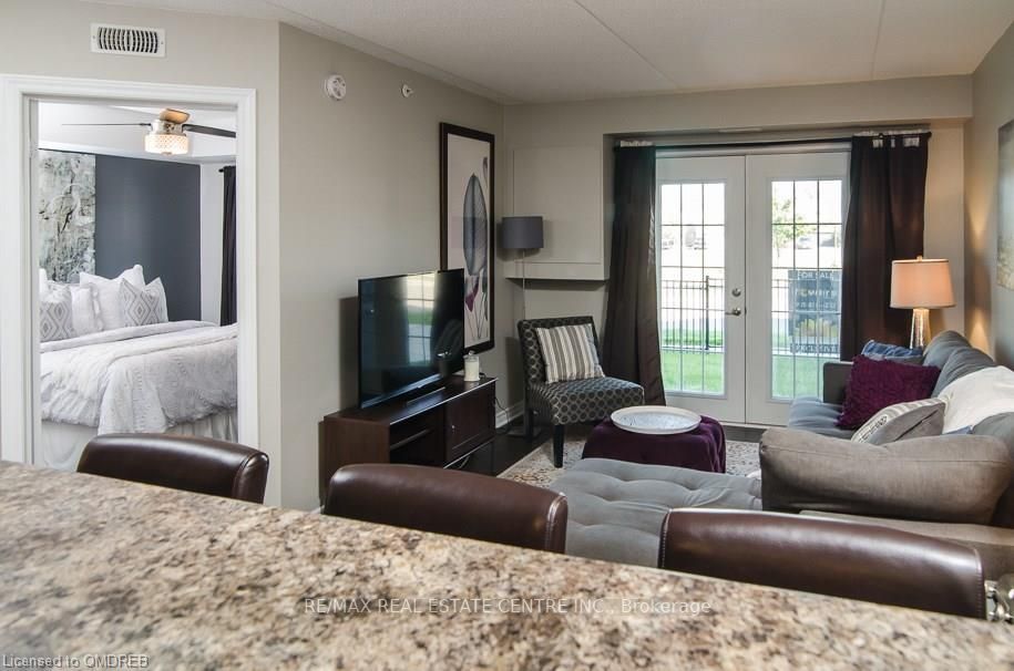 1370 Main St E, #103