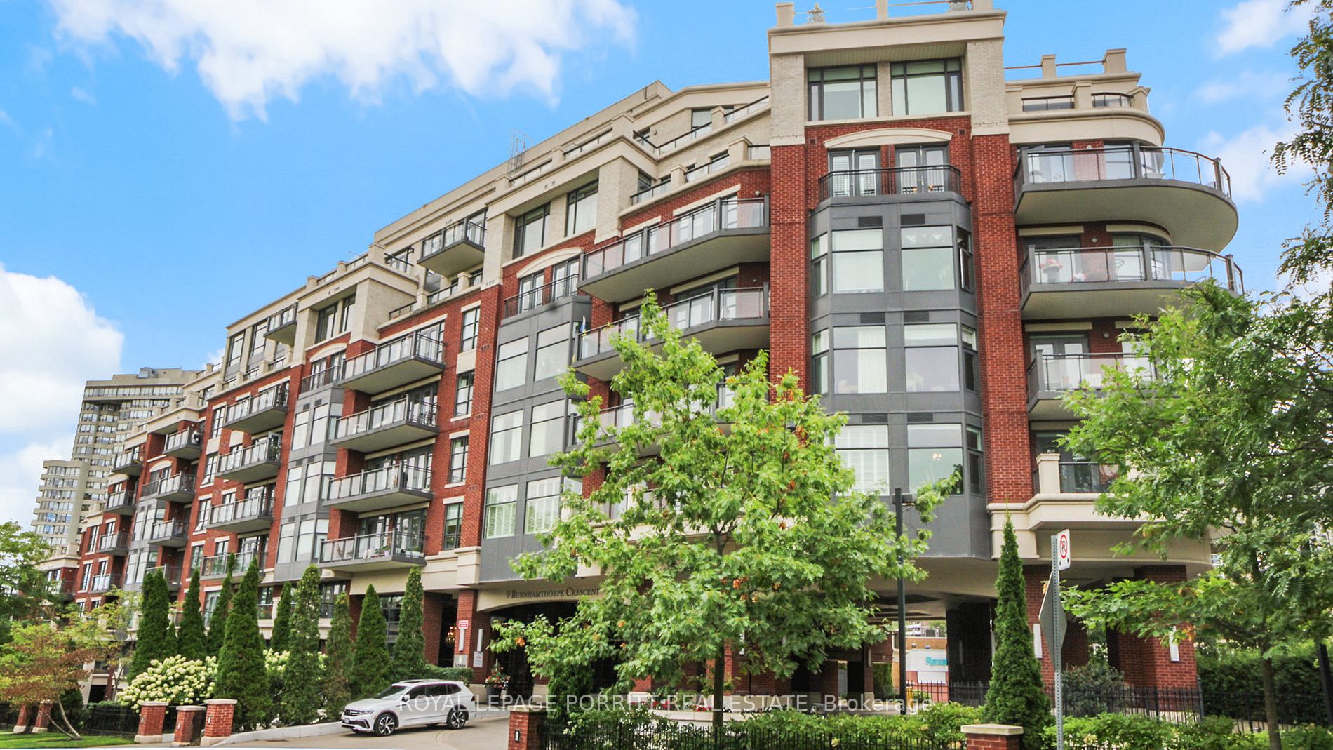 9 Burnhamthorpe Cres, #407