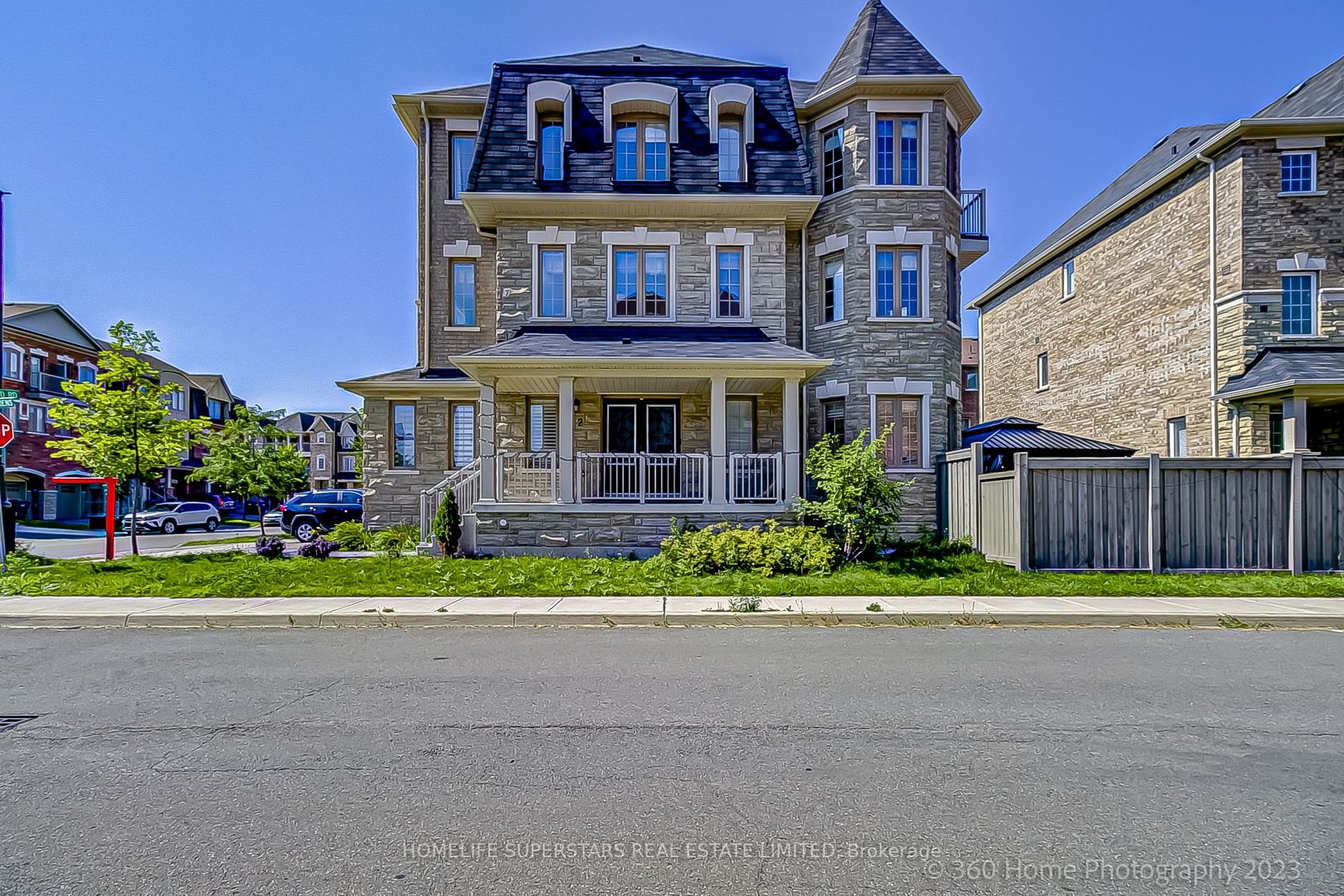 2 Hobart Gdns E