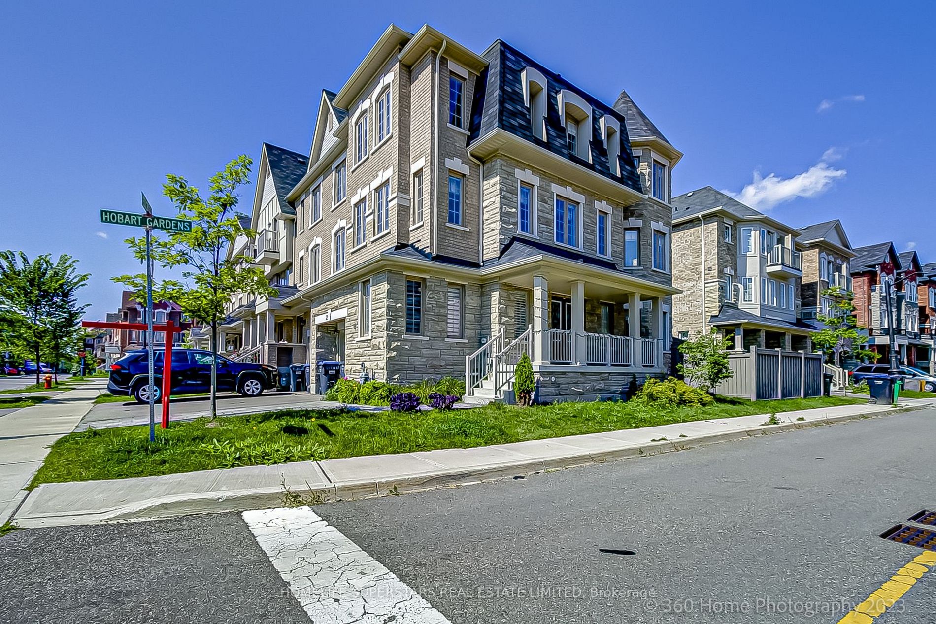 2 Hobart Gdns E