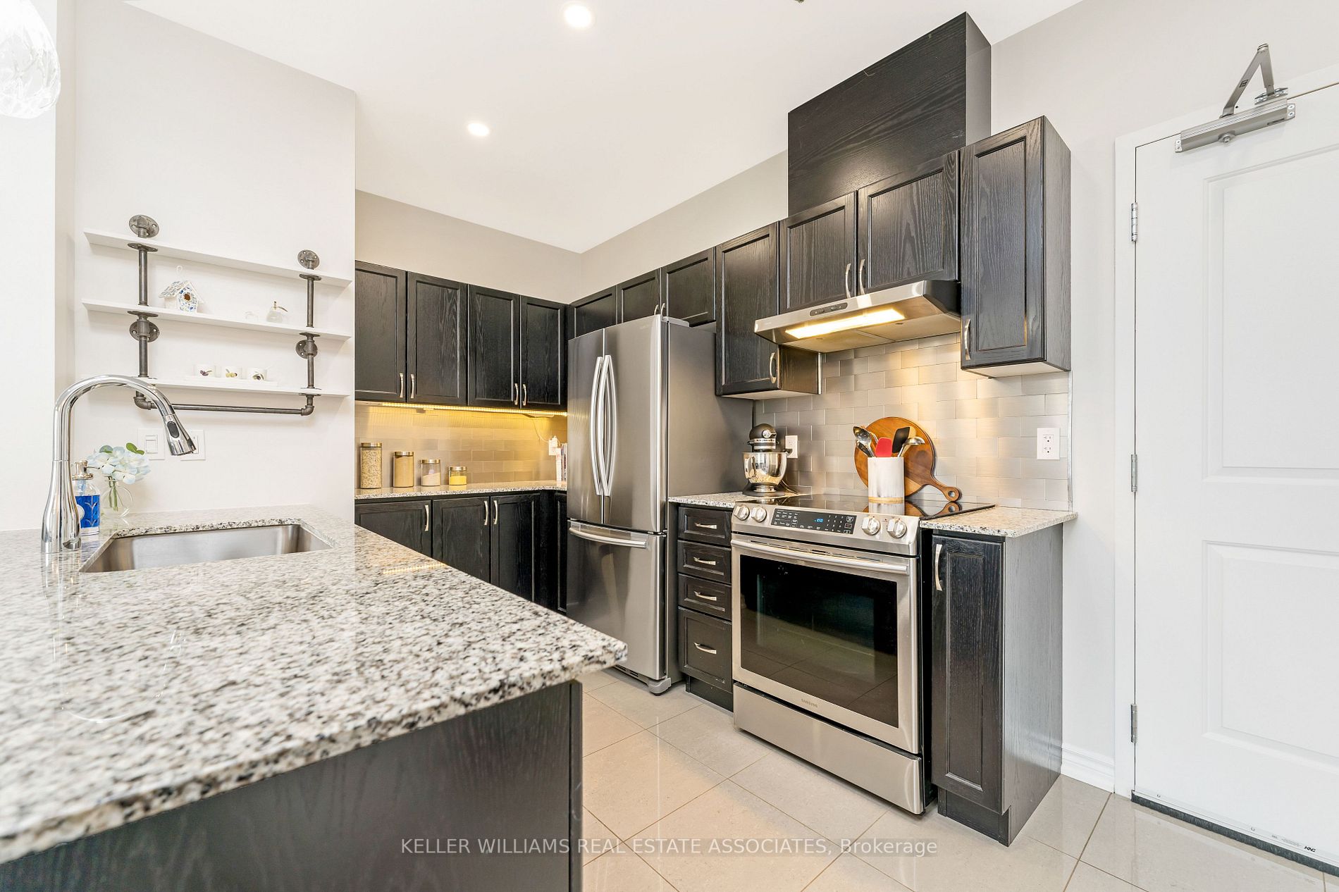 1370 Costigan Rd, #304