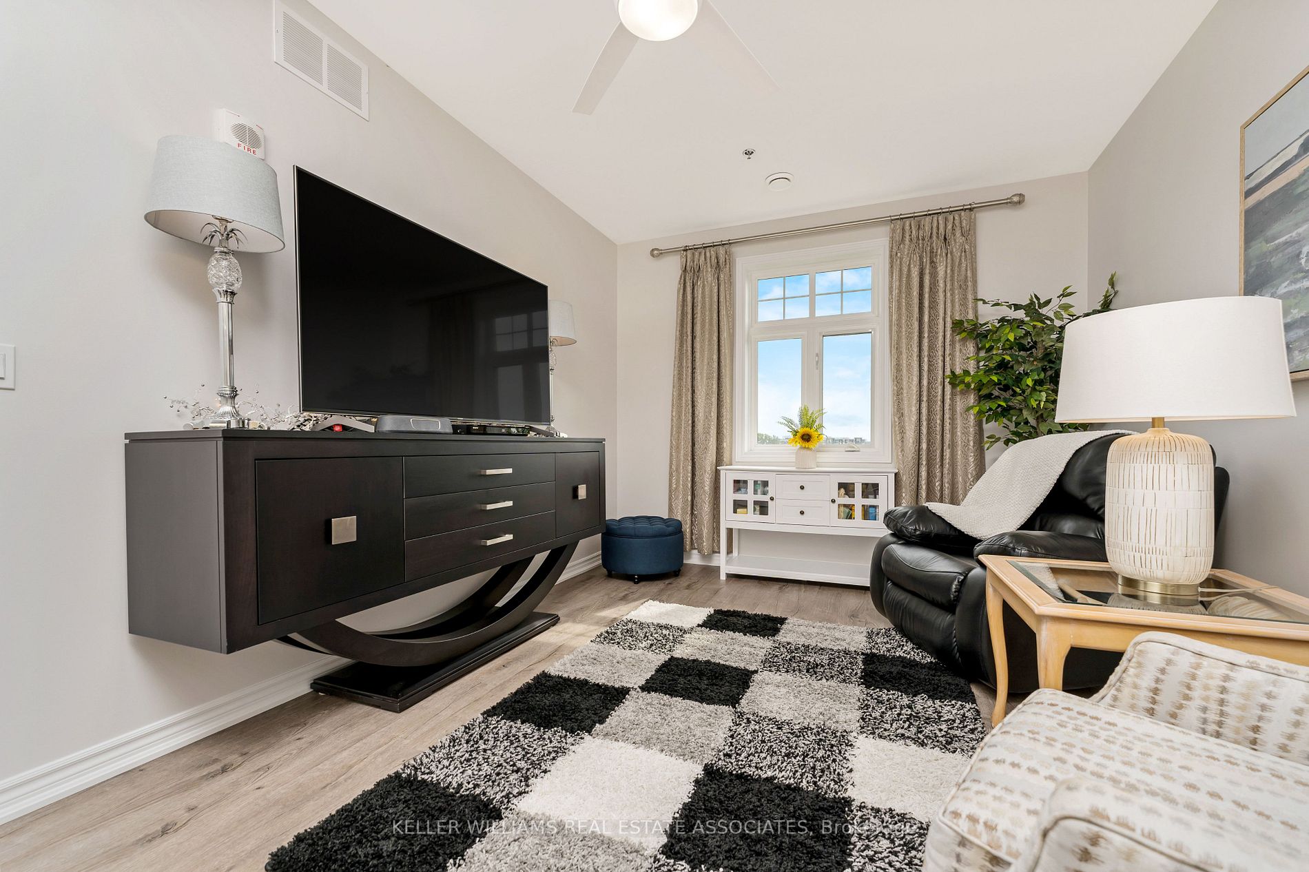 1370 Costigan Rd, #304