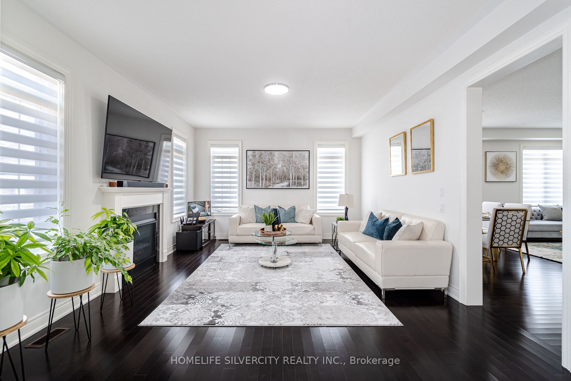 2 Maple Trail Road W