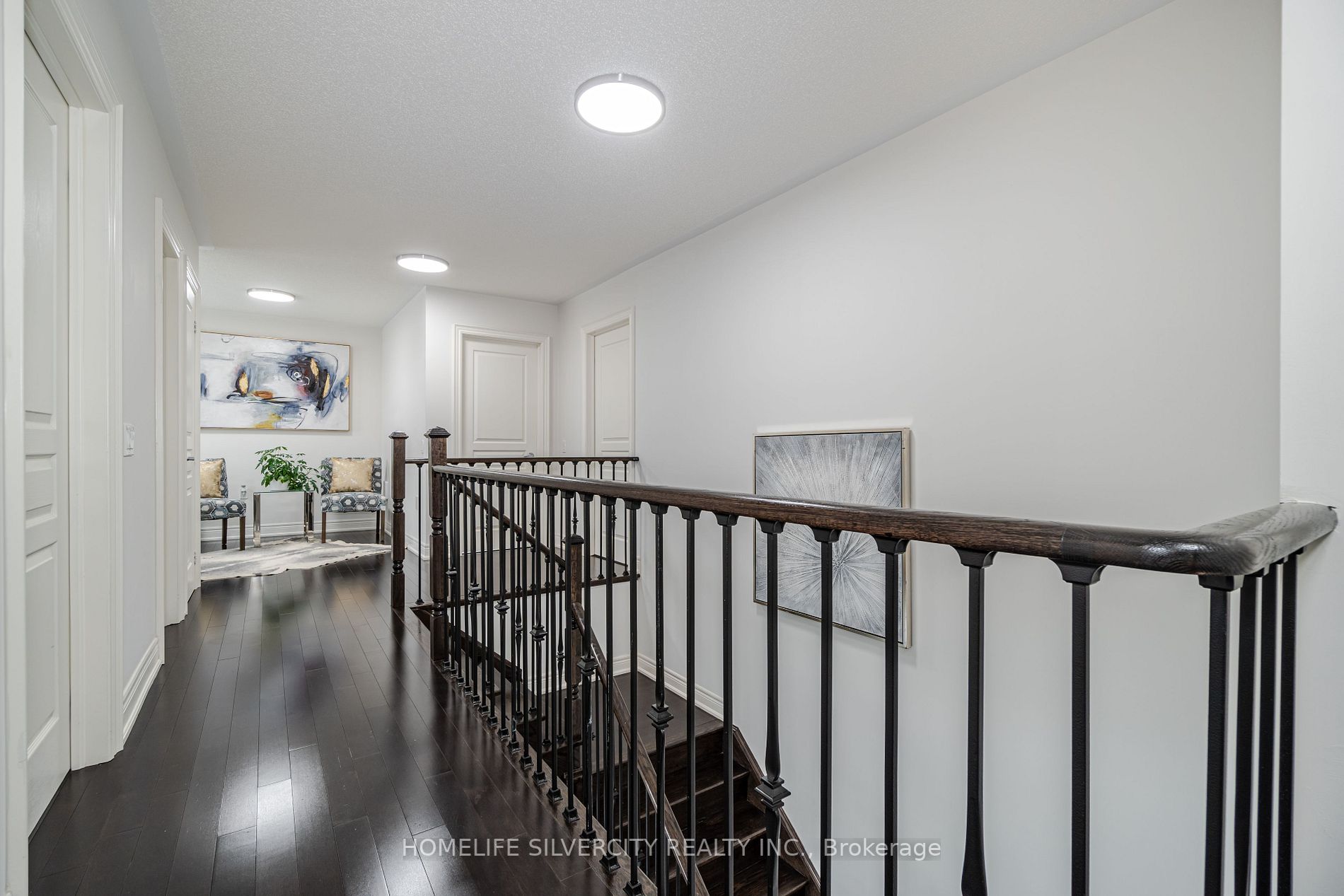 2 Maple Trail Road W