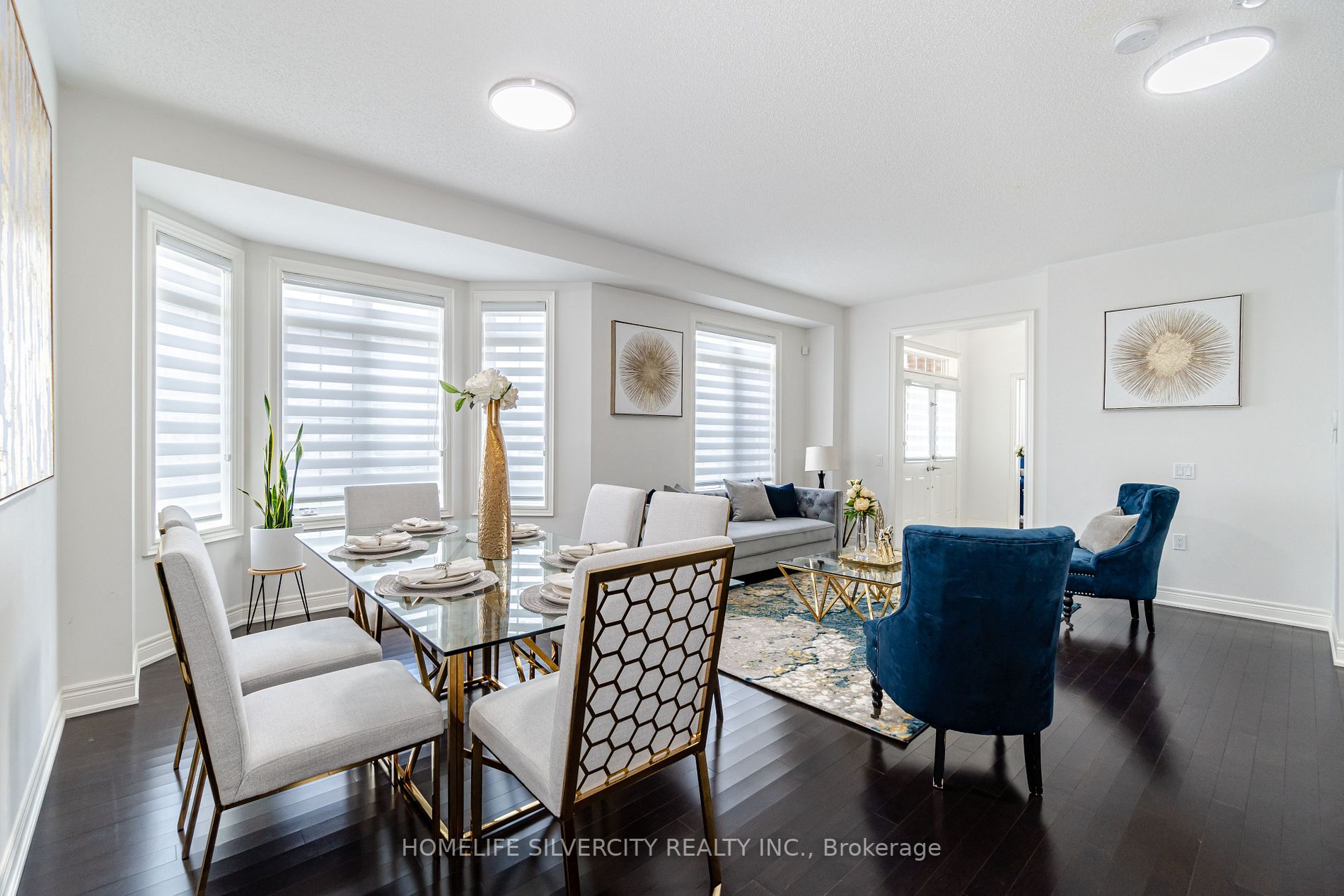 2 Maple Trail Road W