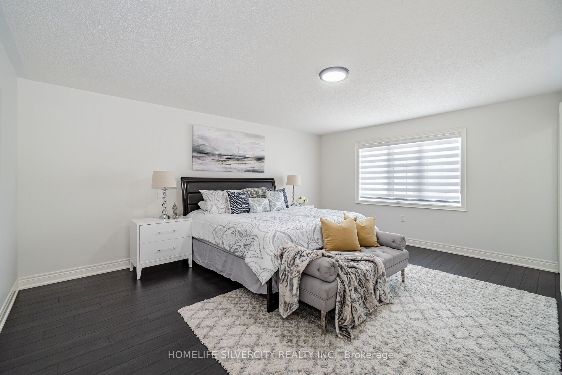 2 Maple Trail Road W