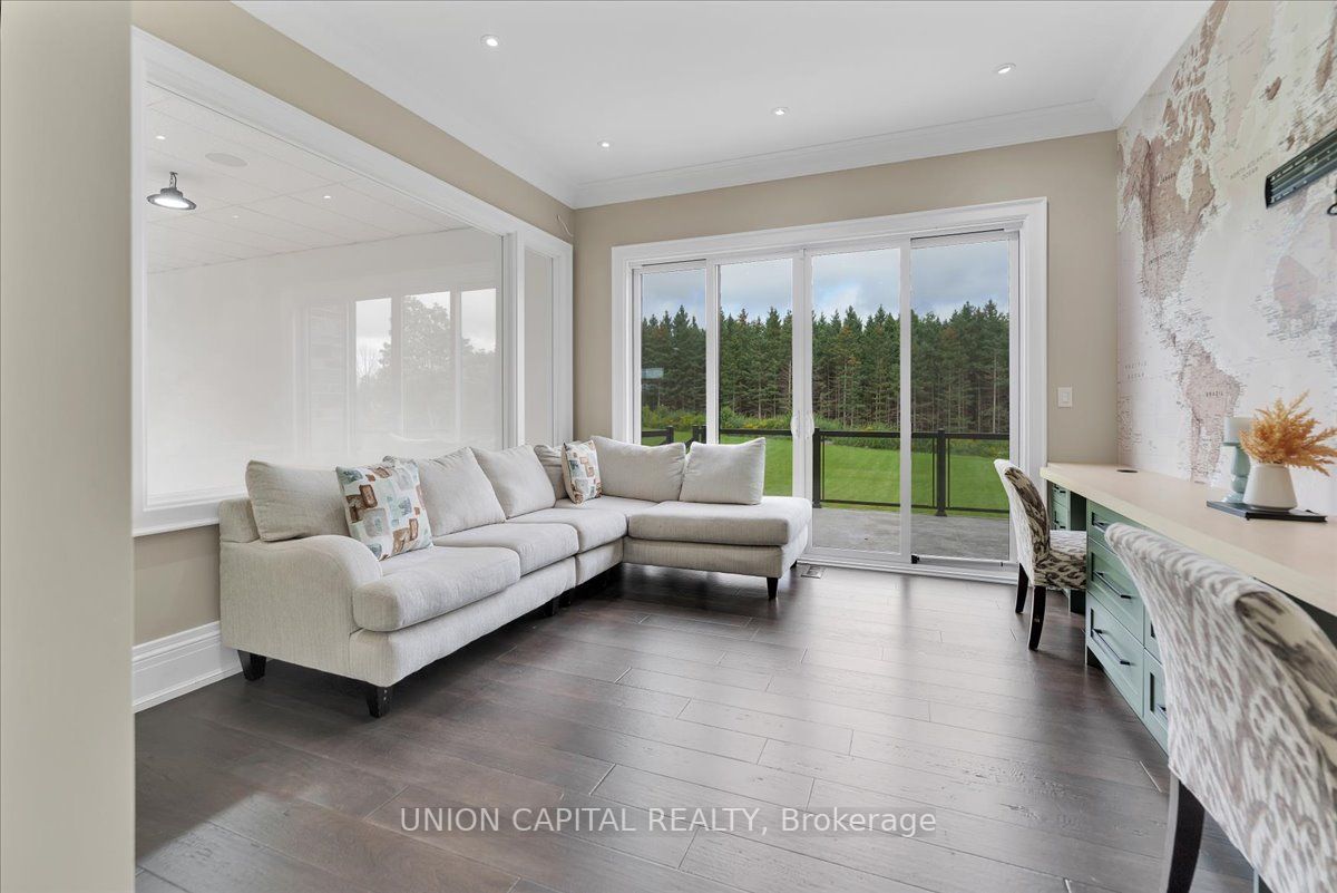 16033 Mississauga Road