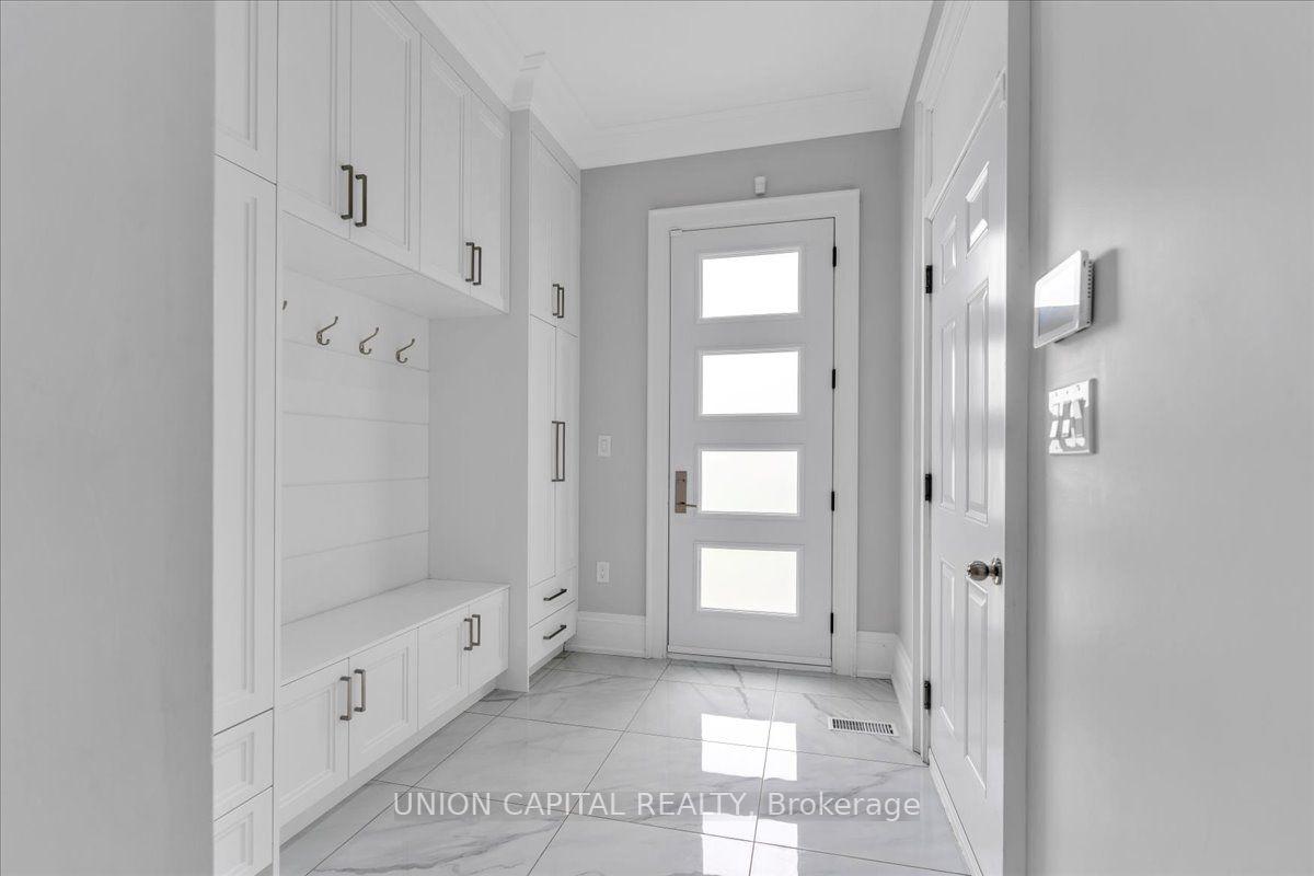 16033 Mississauga Road