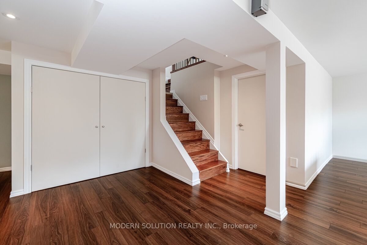 1421 Radcliffe Blvd