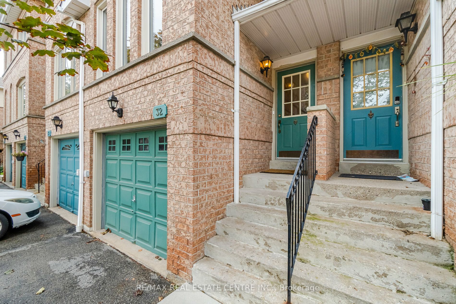 1050 Bristol Rd W, #32