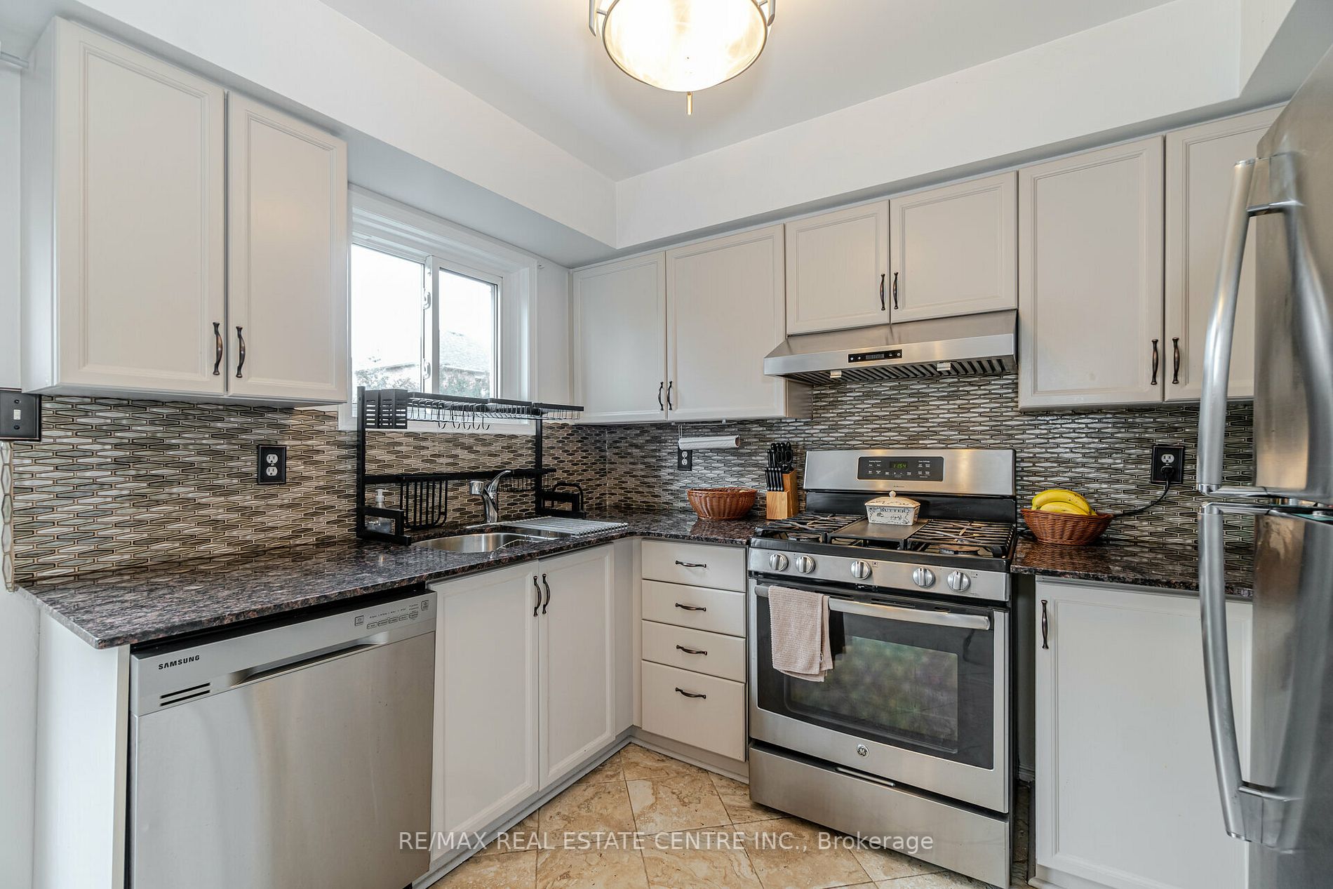 1050 Bristol Rd W, #32