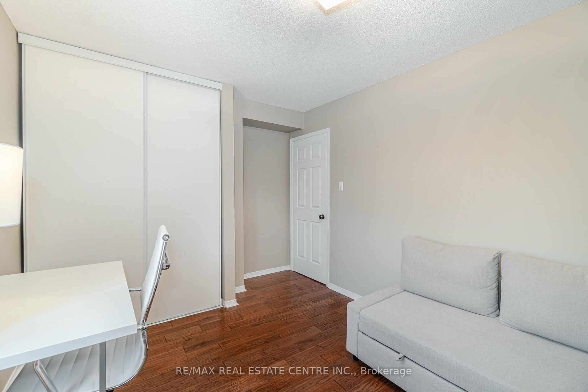 1050 Bristol Rd W, #32