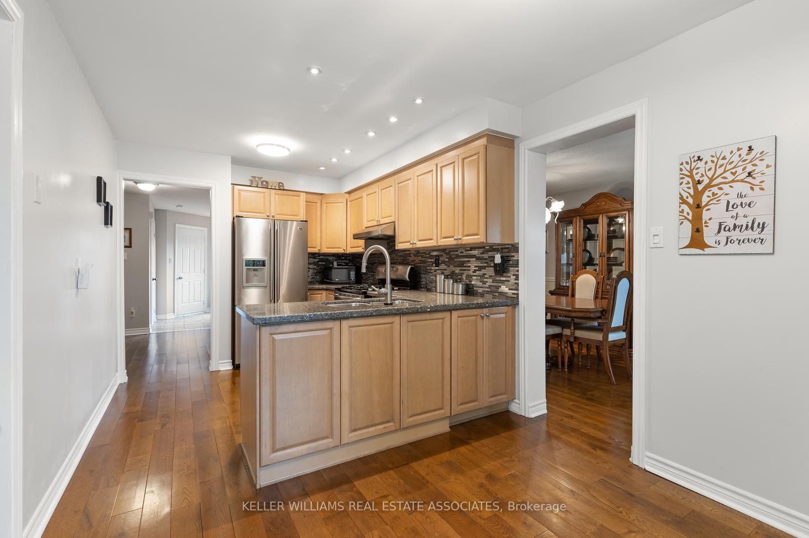 3317 Waxwing Dr