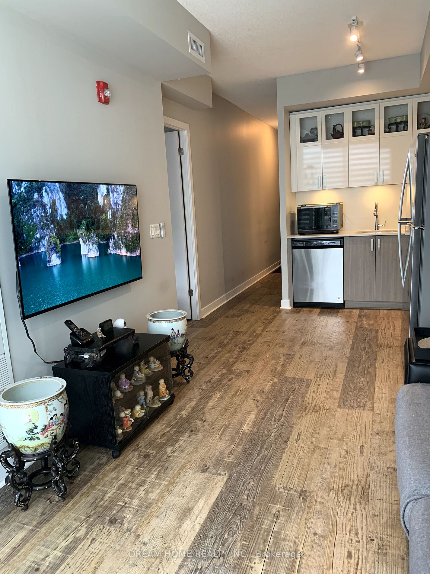 5240 Dundas Street, #B308