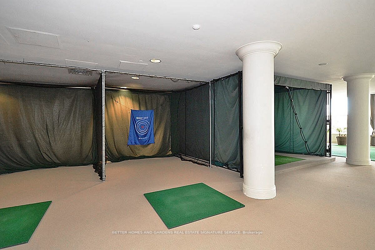 35 Kingsbridge Gardens Circ, #2012