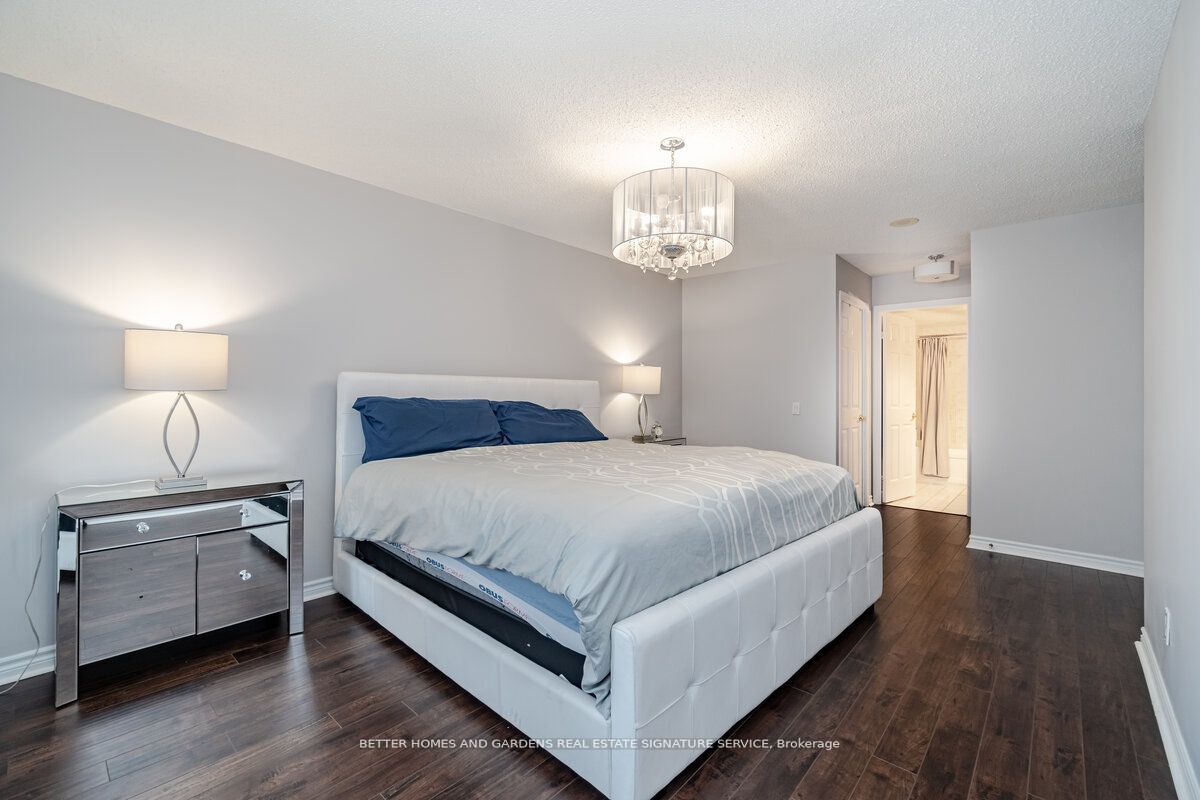 35 Kingsbridge Gardens Circ, #2012