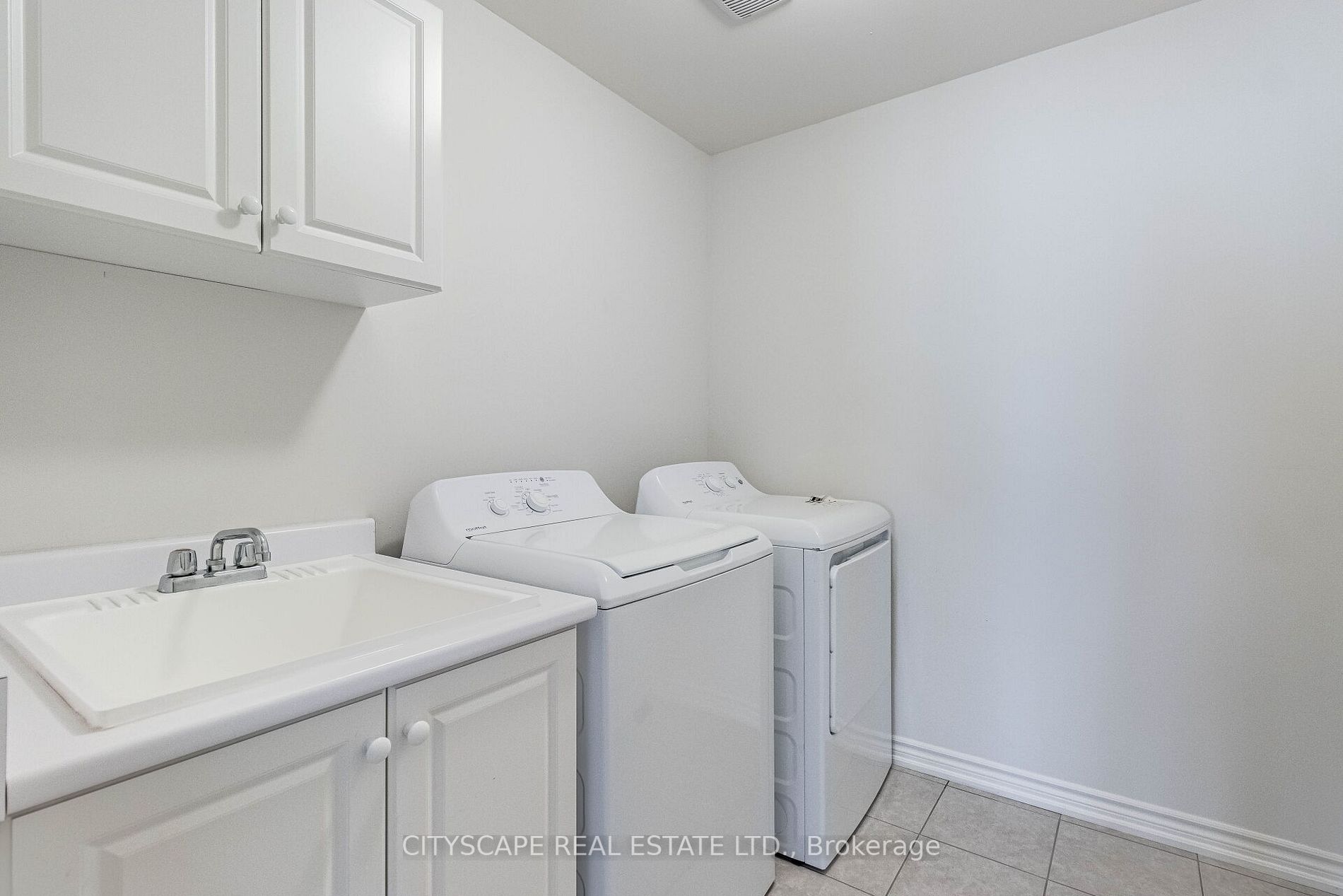 1533 Chretien St
