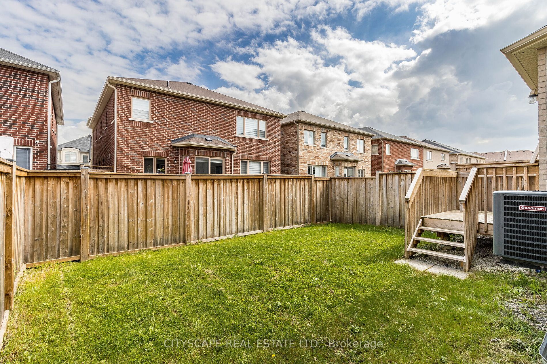 1533 Chretien St