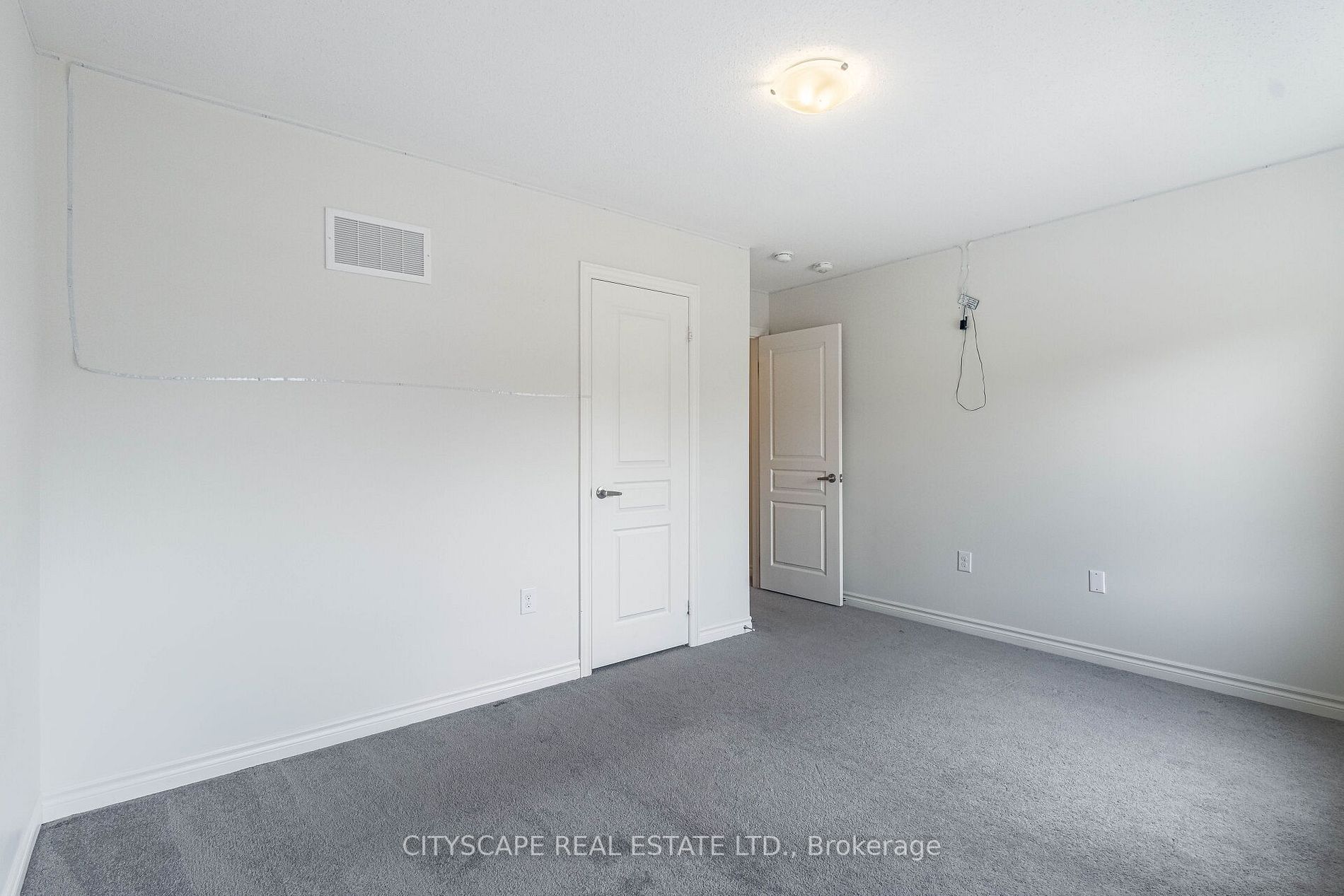 1533 Chretien St