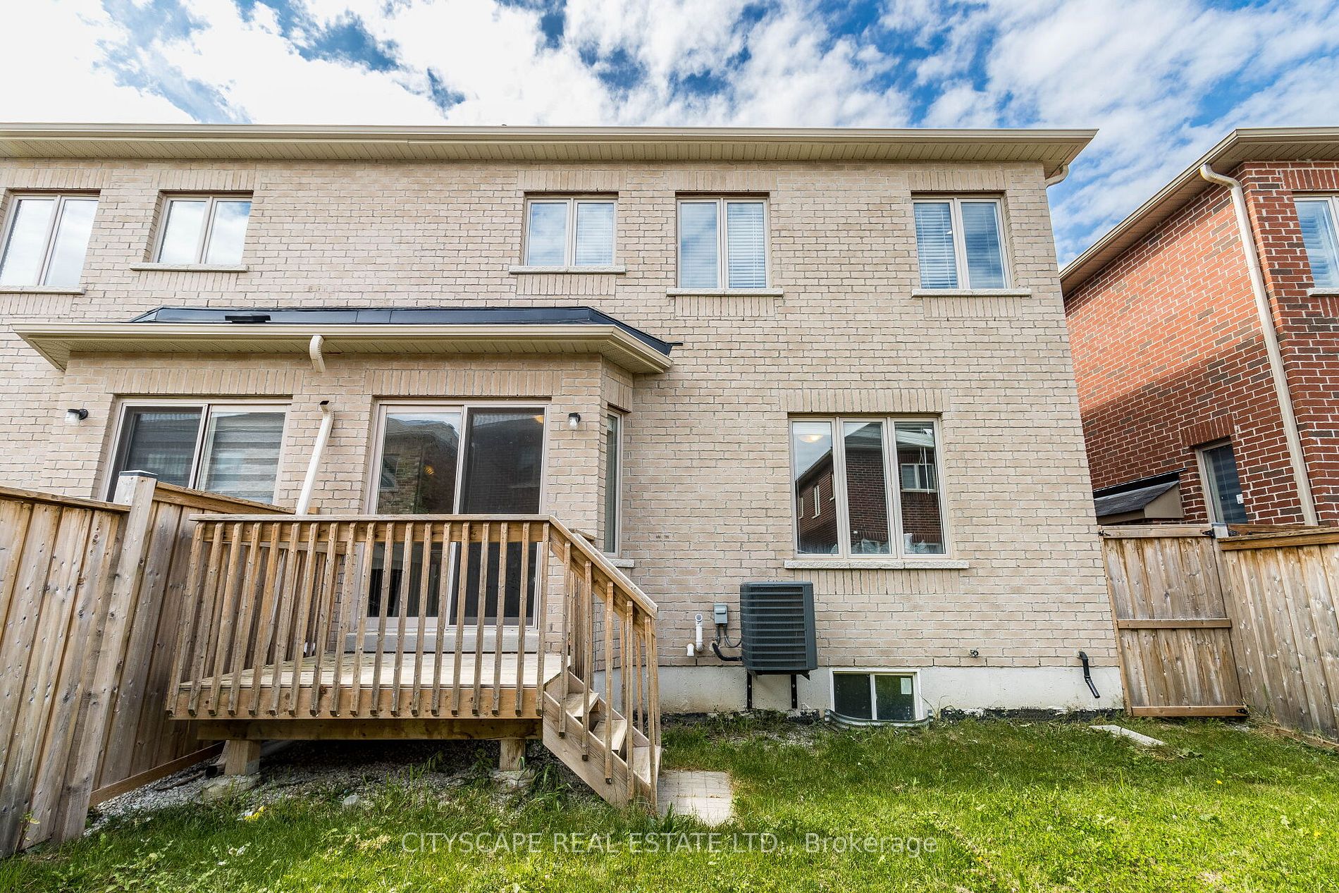 1533 Chretien St